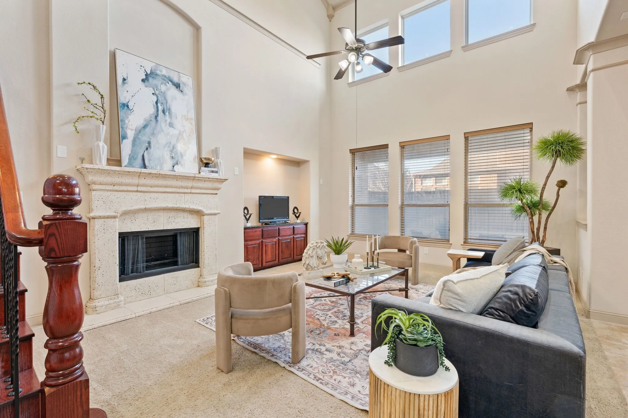Single Family Residence For Rent in Tarrant County , 1010 Lost Valley Drive, Euless, Texas 76039, 5 Bedroom, 4 Bathroom, 3 Garage spaces, 4,199 Sqft, built in 2010, mls#21387824, Real Estate Agent in Euless, Homes For Rent in Tarrant county, Homes For Rent in Euless, Realtor in Euless Texas, Real Estate Brokerage Independent Realty Texas, Luminita Cordes Realtor