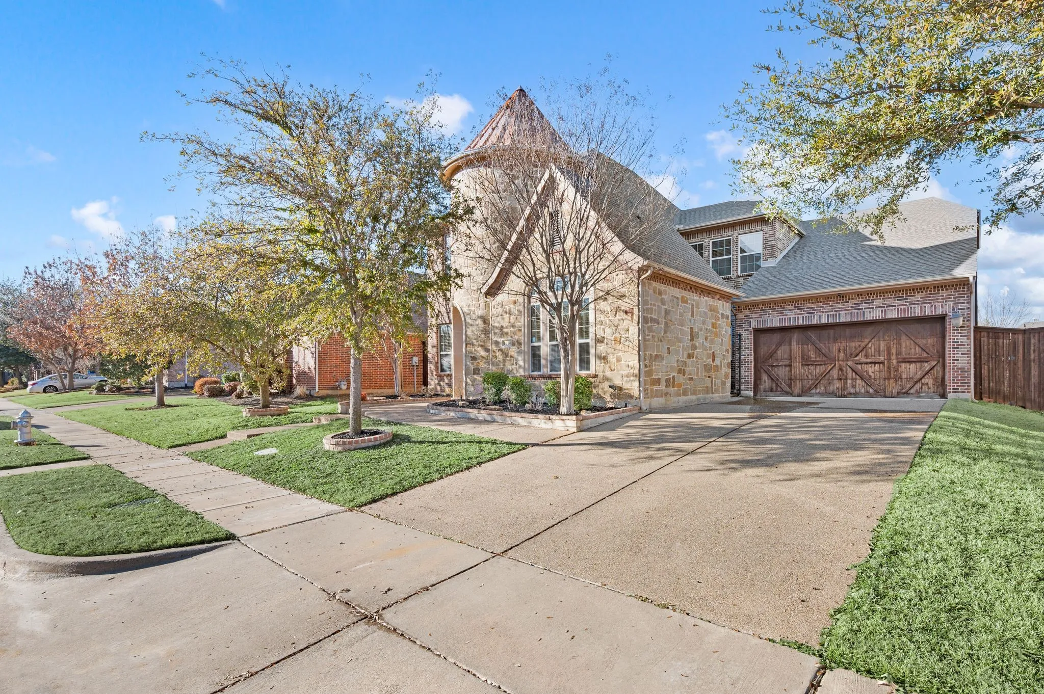 Single Family Residence For Rent in Tarrant County , 1010 Lost Valley Drive, Euless, Texas 76039, 5 Bedroom, 4 Bathroom, 3 Garage spaces, 4,199 Sqft, built in 2010, mls#21387824, Real Estate Agent in Euless, Homes For Rent in Tarrant county, Homes For Rent in Euless, Realtor in Euless Texas, Real Estate Brokerage Independent Realty Texas, Luminita Cordes Realtor
