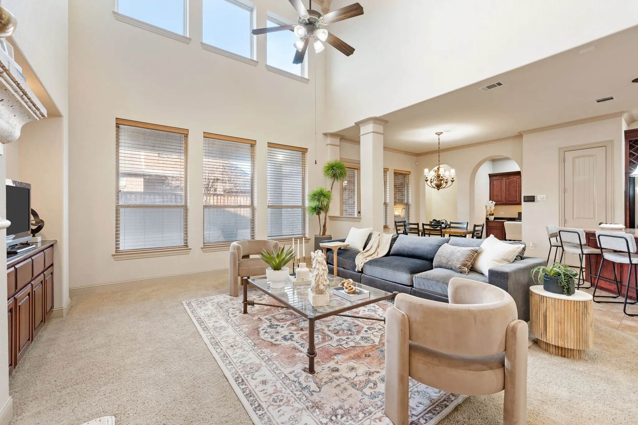 Single Family Residence For Rent in Tarrant County , 1010 Lost Valley Drive, Euless, Texas 76039, 5 Bedroom, 4 Bathroom, 3 Garage spaces, 4,199 Sqft, built in 2010, mls#21387824, Real Estate Agent in Euless, Homes For Rent in Tarrant county, Homes For Rent in Euless, Realtor in Euless Texas, Real Estate Brokerage Independent Realty Texas, Luminita Cordes Realtor