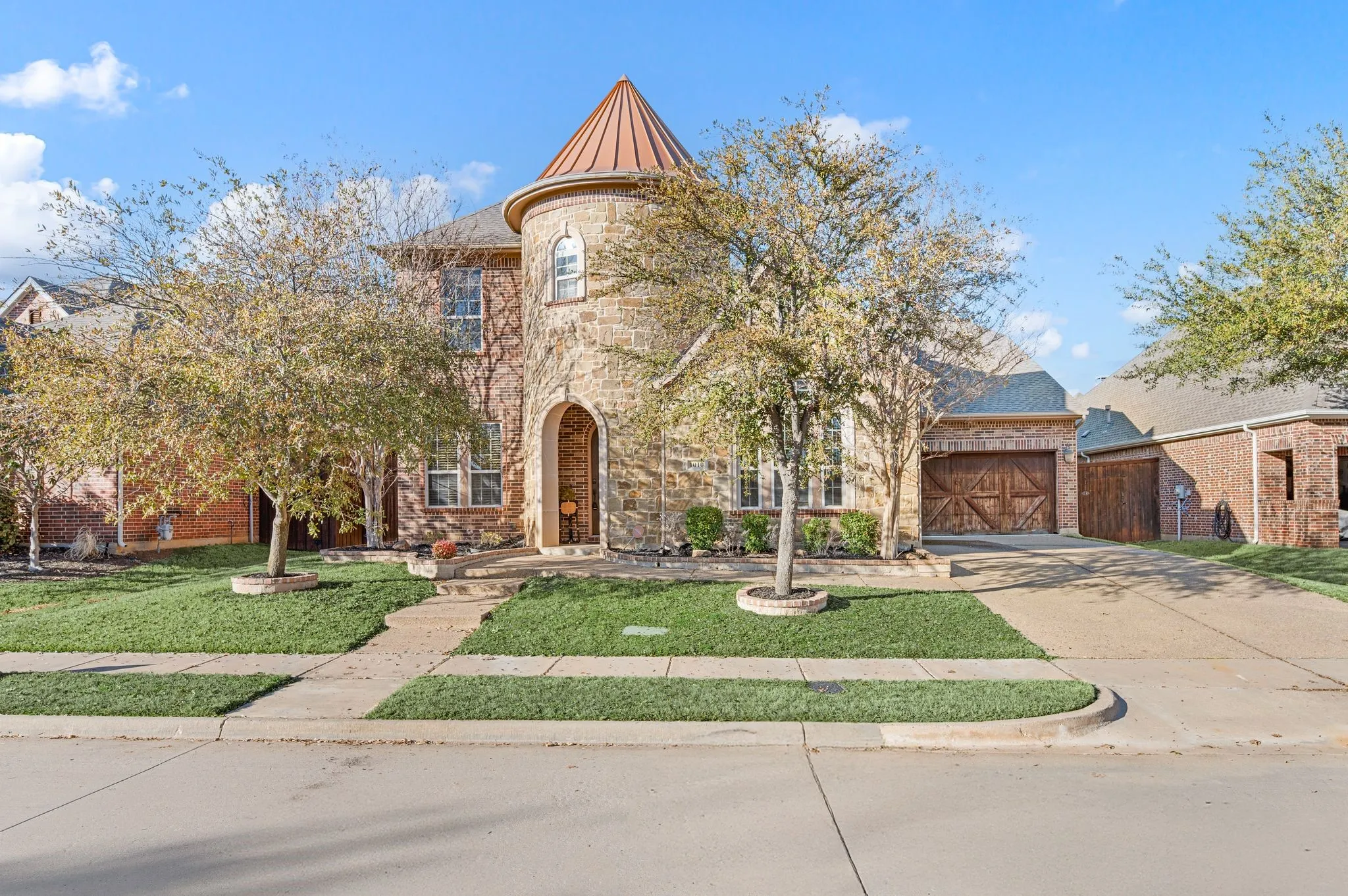 Single Family Residence For Rent in Tarrant County , 1010 Lost Valley Drive, Euless, Texas 76039, 5 Bedroom, 4 Bathroom, 3 Garage spaces, 4,199 Sqft, built in 2010, mls#21387824, Real Estate Agent in Euless, Homes For Rent in Tarrant county, Homes For Rent in Euless, Realtor in Euless Texas, Real Estate Brokerage Independent Realty Texas, Luminita Cordes Realtor