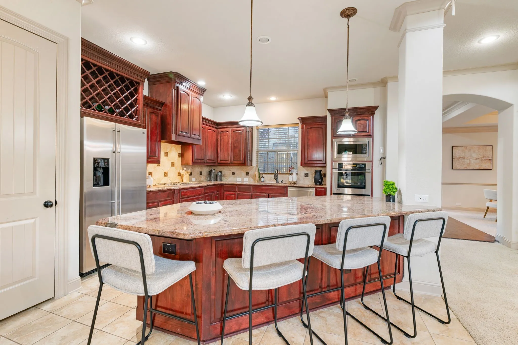 Single Family Residence For Rent in Tarrant County , 1010 Lost Valley Drive, Euless, Texas 76039, 5 Bedroom, 4 Bathroom, 3 Garage spaces, 4,199 Sqft, built in 2010, mls#21387824, Real Estate Agent in Euless, Homes For Rent in Tarrant county, Homes For Rent in Euless, Realtor in Euless Texas, Real Estate Brokerage Independent Realty Texas, Luminita Cordes Realtor