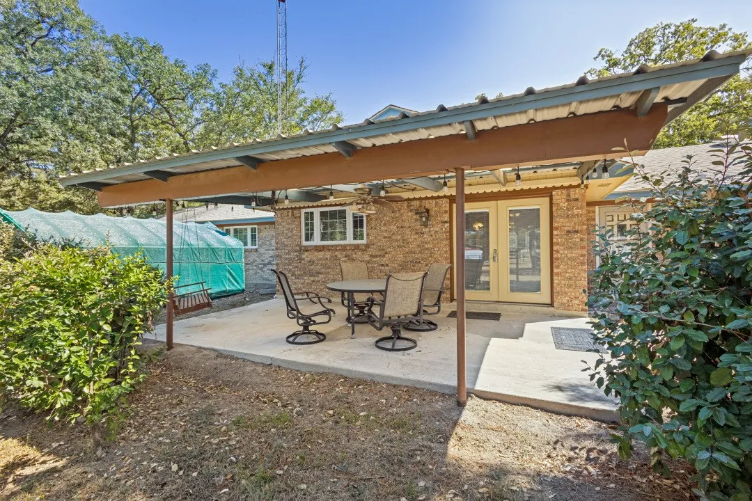 Single Family Residence For Sale in Hunt County , 4286 Country Creek Rd 3321, Greenville, Texas 75204, 3 Bedroom, 2 Bathroom, Garage spaces, 3,473 Sqft, built in 1969, mls#21384862, Real Estate Agent in Greenville, Homes For Sale in Hunt county, Homes For Sale in Greenville, Realtor in Greenville Texas, Real Estate Brokerage Independent Realty Texas, Luminita Cordes Realtor