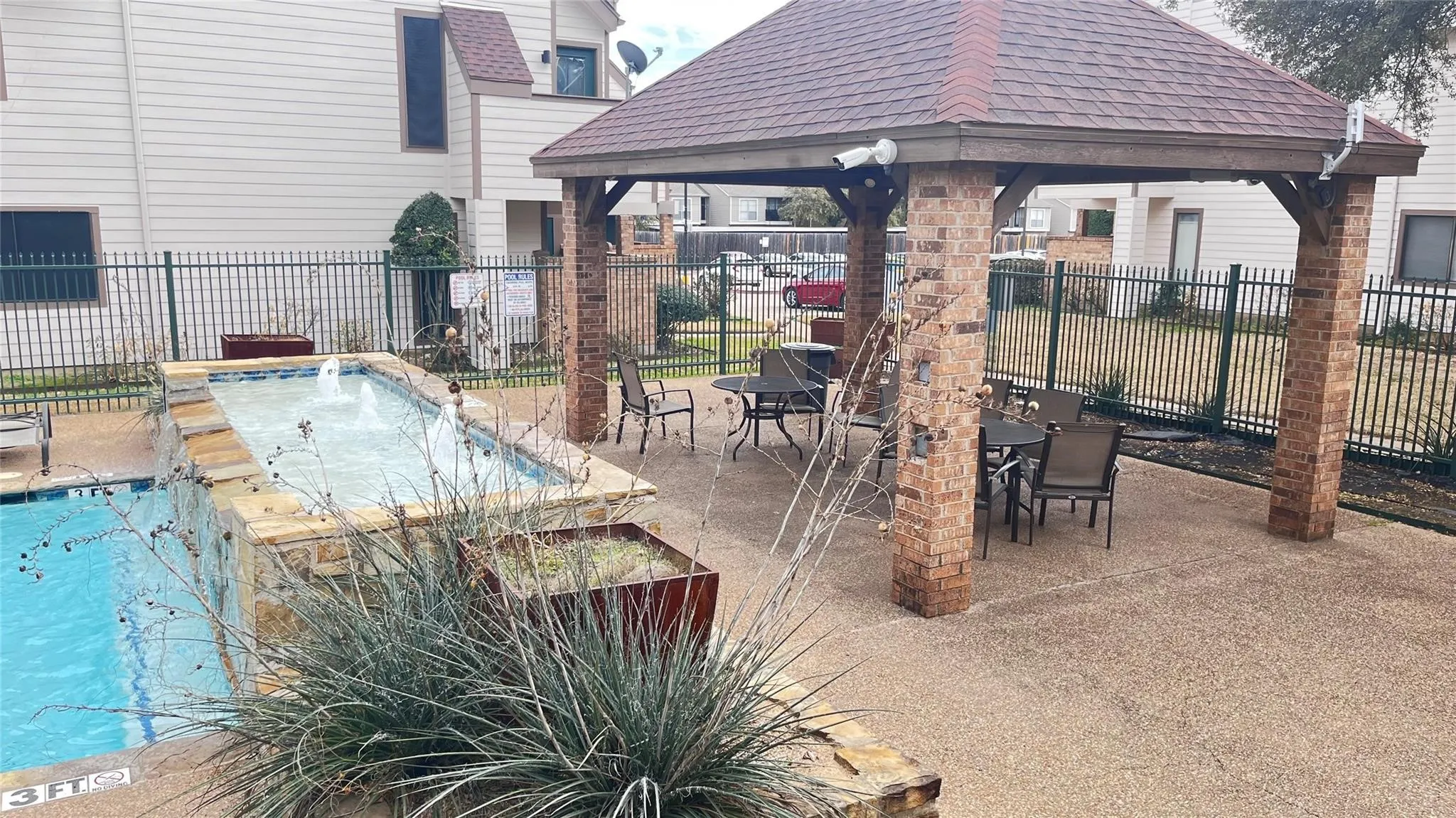 Condominium For Rent in Tarrant County , 2301 Basil Drive F305, Arlington, Texas 76006, 1 Bedroom, 1 Bathroom, Garage spaces, 486 Sqft, built in 1981, mls#21387840, Real Estate Agent in Arlington, Homes For Rent in Tarrant county, Homes For Rent in Arlington, Realtor in Arlington Texas, Real Estate Brokerage Independent Realty Texas, Luminita Cordes Realtor