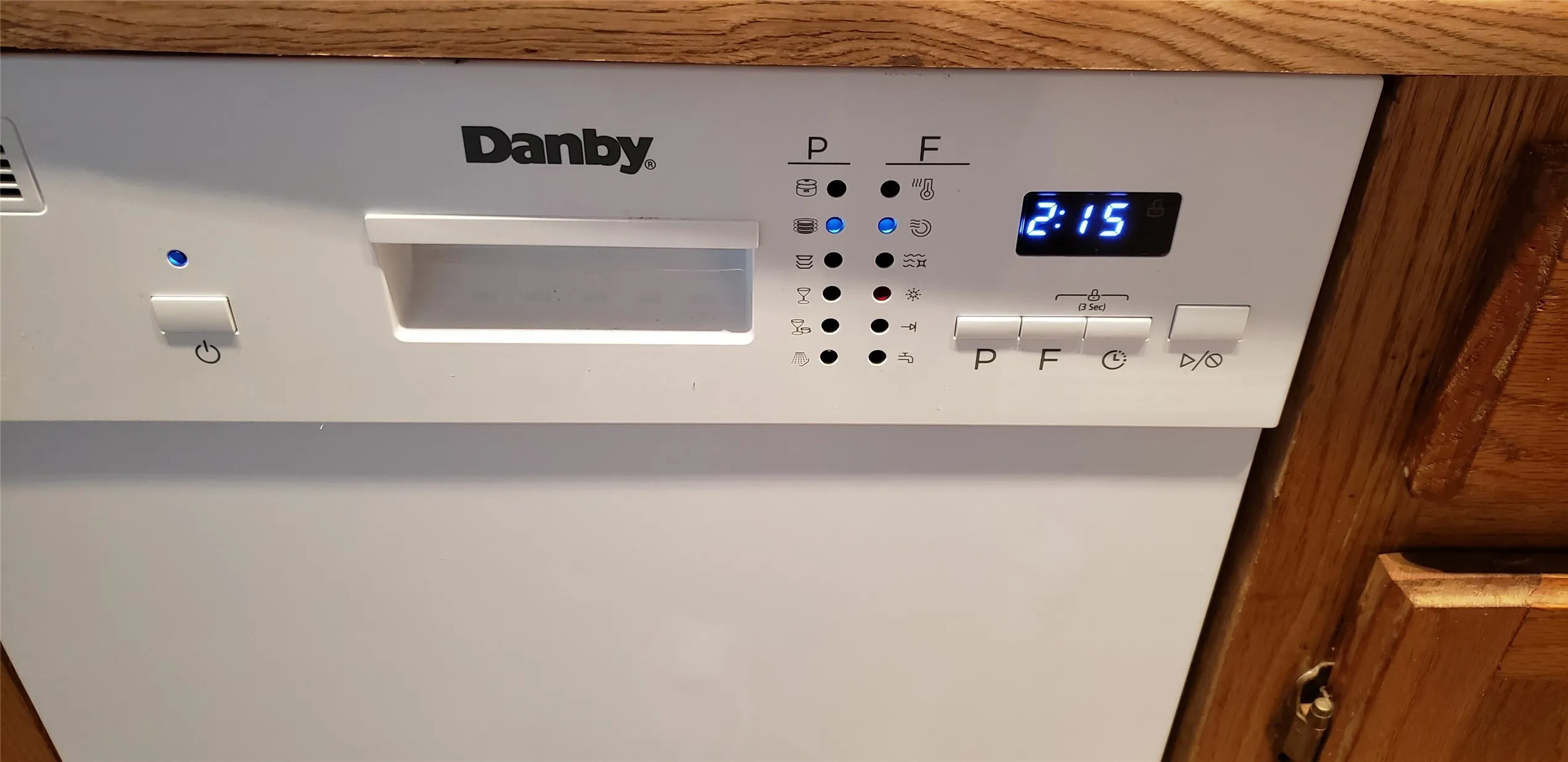 Condominium For Rent in Tarrant County , 2301 Basil Drive F305, Arlington, Texas 76006, 1 Bedroom, 1 Bathroom, Garage spaces, 486 Sqft, built in 1981, mls#21387840, Real Estate Agent in Arlington, Homes For Rent in Tarrant county, Homes For Rent in Arlington, Realtor in Arlington Texas, Real Estate Brokerage Independent Realty Texas, Luminita Cordes Realtor