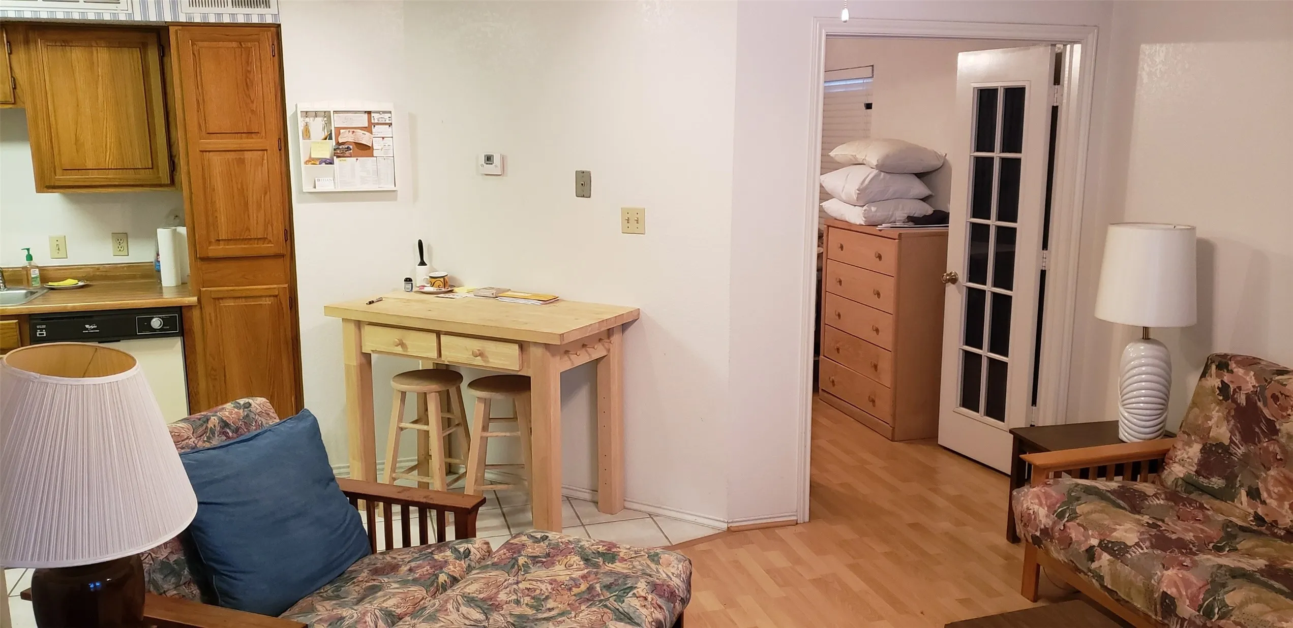 Condominium For Rent in Tarrant County , 2301 Balsam Drive M103, Arlington, Texas 76006, 1 Bedroom, 1 Bathroom, Garage spaces, 551 Sqft, built in 1983, mls#21387841, Real Estate Agent in Arlington, Homes For Rent in Tarrant county, Homes For Rent in Arlington, Realtor in Arlington Texas, Real Estate Brokerage Independent Realty Texas, Luminita Cordes Realtor