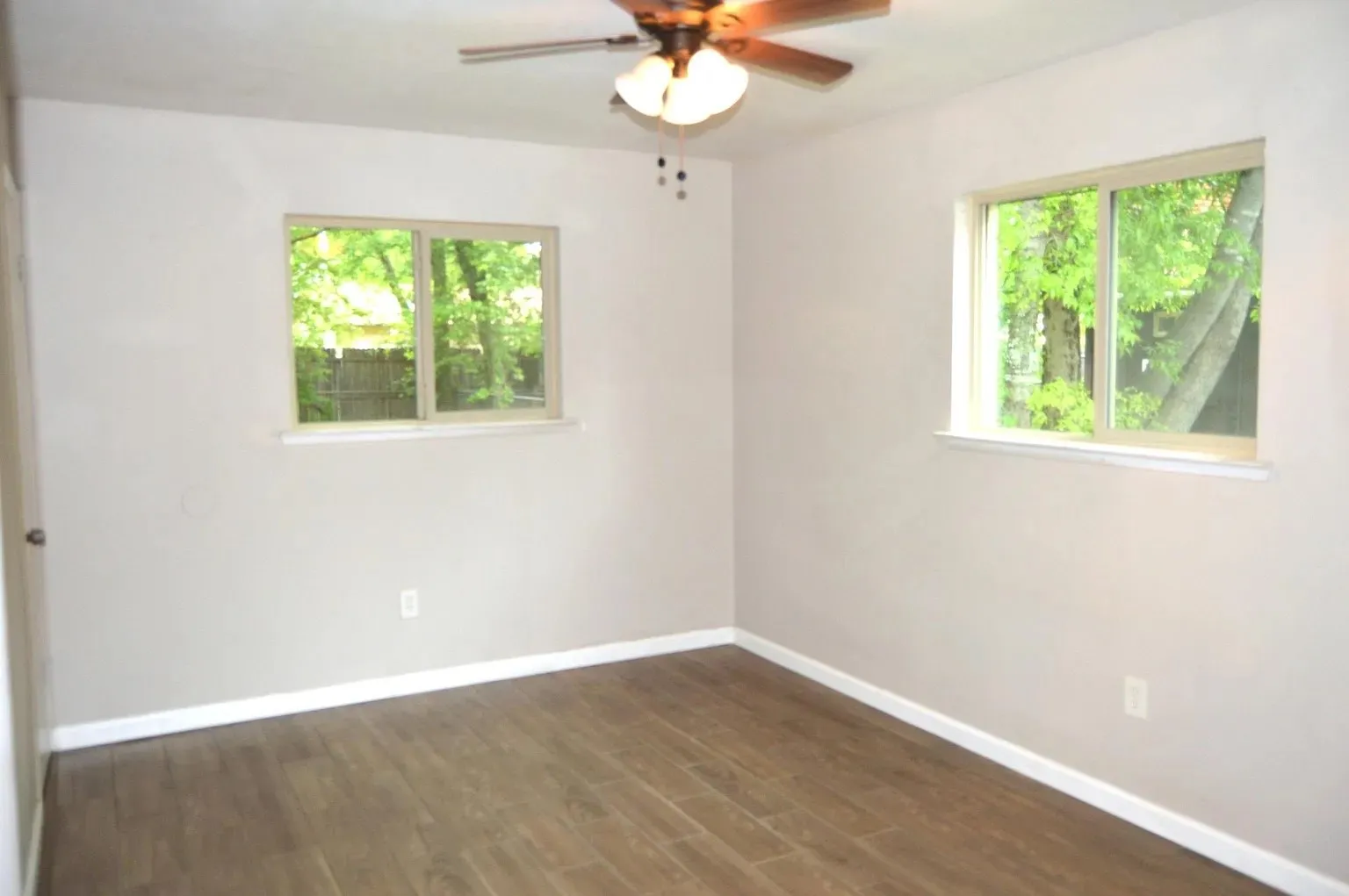 Single Family Residence For Rent in Tarrant County , 5729 Emerson Drive, Watauga, Texas 76148, 3 Bedroom, 2 Bathroom, 1 Garage spaces, 1,029 Sqft, built in 1963, mls#21387839, Real Estate Agent in Watauga, Homes For Rent in Tarrant county, Homes For Rent in Watauga, Realtor in Watauga Texas, Real Estate Brokerage Independent Realty Texas, Luminita Cordes Realtor