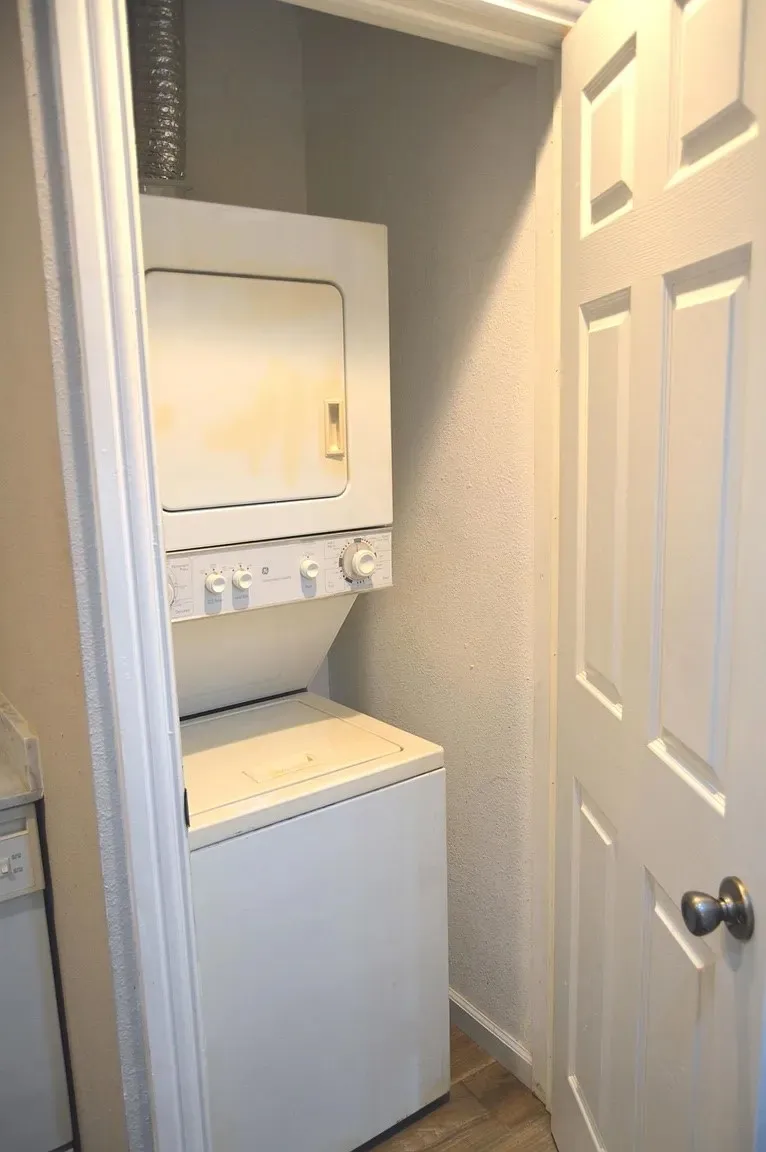 Single Family Residence For Rent in Tarrant County , 5729 Emerson Drive, Watauga, Texas 76148, 3 Bedroom, 2 Bathroom, 1 Garage spaces, 1,029 Sqft, built in 1963, mls#21387839, Real Estate Agent in Watauga, Homes For Rent in Tarrant county, Homes For Rent in Watauga, Realtor in Watauga Texas, Real Estate Brokerage Independent Realty Texas, Luminita Cordes Realtor