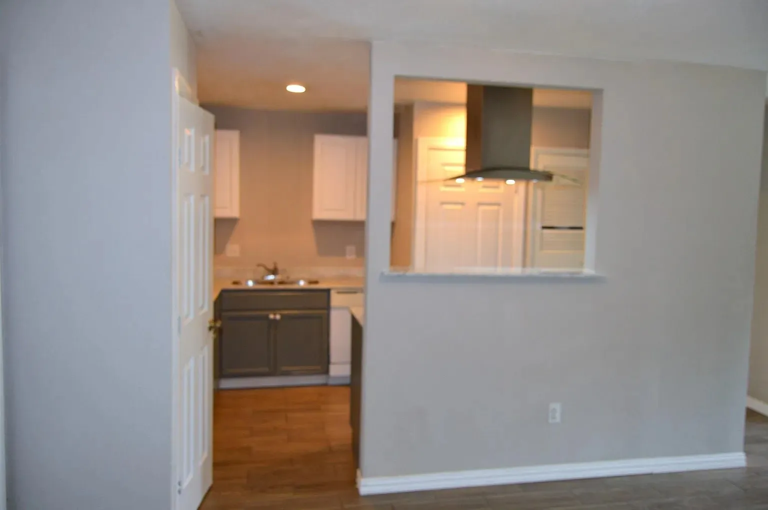 Single Family Residence For Rent in Tarrant County , 5729 Emerson Drive, Watauga, Texas 76148, 3 Bedroom, 2 Bathroom, 1 Garage spaces, 1,029 Sqft, built in 1963, mls#21387839, Real Estate Agent in Watauga, Homes For Rent in Tarrant county, Homes For Rent in Watauga, Realtor in Watauga Texas, Real Estate Brokerage Independent Realty Texas, Luminita Cordes Realtor