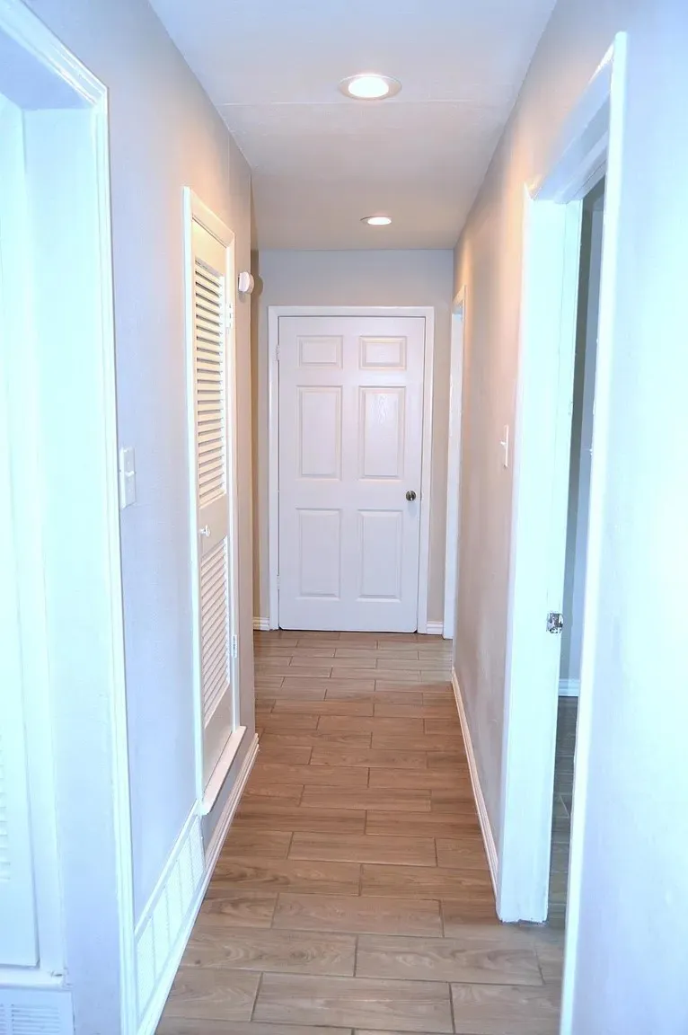 Single Family Residence For Rent in Tarrant County , 5729 Emerson Drive, Watauga, Texas 76148, 3 Bedroom, 2 Bathroom, 1 Garage spaces, 1,029 Sqft, built in 1963, mls#21387839, Real Estate Agent in Watauga, Homes For Rent in Tarrant county, Homes For Rent in Watauga, Realtor in Watauga Texas, Real Estate Brokerage Independent Realty Texas, Luminita Cordes Realtor