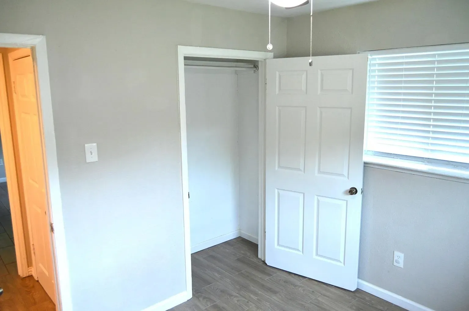 Single Family Residence For Rent in Tarrant County , 5729 Emerson Drive, Watauga, Texas 76148, 3 Bedroom, 2 Bathroom, 1 Garage spaces, 1,029 Sqft, built in 1963, mls#21387839, Real Estate Agent in Watauga, Homes For Rent in Tarrant county, Homes For Rent in Watauga, Realtor in Watauga Texas, Real Estate Brokerage Independent Realty Texas, Luminita Cordes Realtor