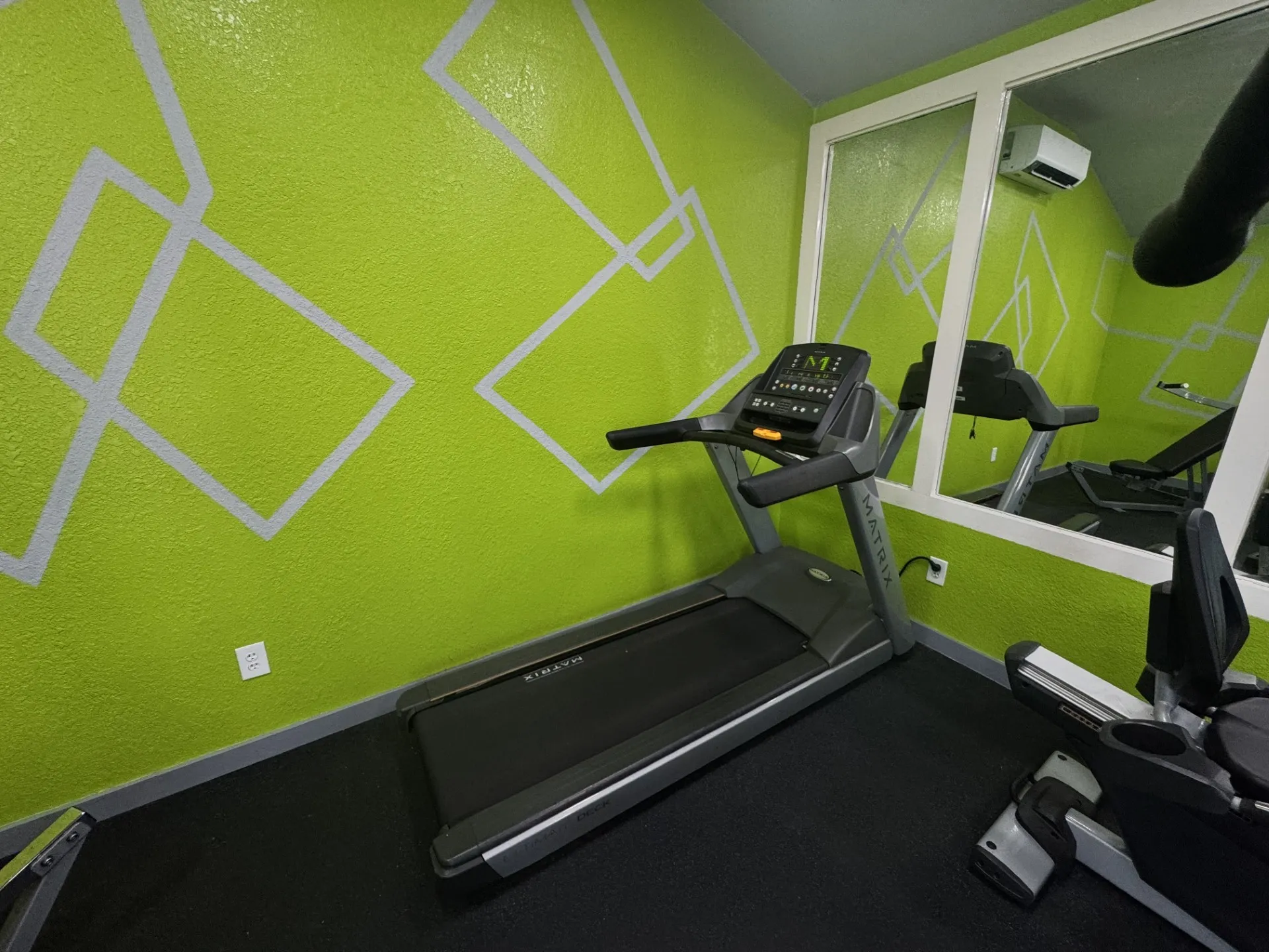 Condominium For Rent in Tarrant County , 2309 Balsam Drive K109, Arlington, Texas 76006, 2 Bedroom, 1 Bathroom, Garage spaces, 808 Sqft, built in 1981, mls#21387842, Real Estate Agent in Arlington, Homes For Rent in Tarrant county, Homes For Rent in Arlington, Realtor in Arlington Texas, Real Estate Brokerage Independent Realty Texas, Luminita Cordes Realtor
