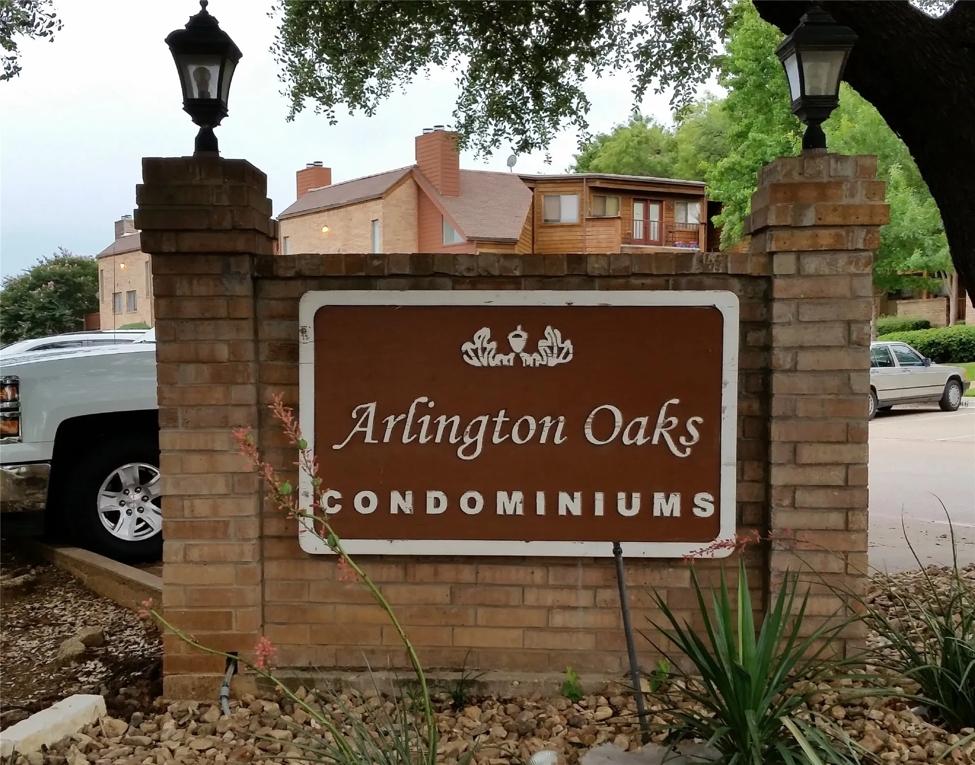 Condominium For Rent in Tarrant County , 2309 Balsam Drive K109, Arlington, Texas 76006, 2 Bedroom, 1 Bathroom, Garage spaces, 808 Sqft, built in 1981, mls#21387842, Real Estate Agent in Arlington, Homes For Rent in Tarrant county, Homes For Rent in Arlington, Realtor in Arlington Texas, Real Estate Brokerage Independent Realty Texas, Luminita Cordes Realtor
