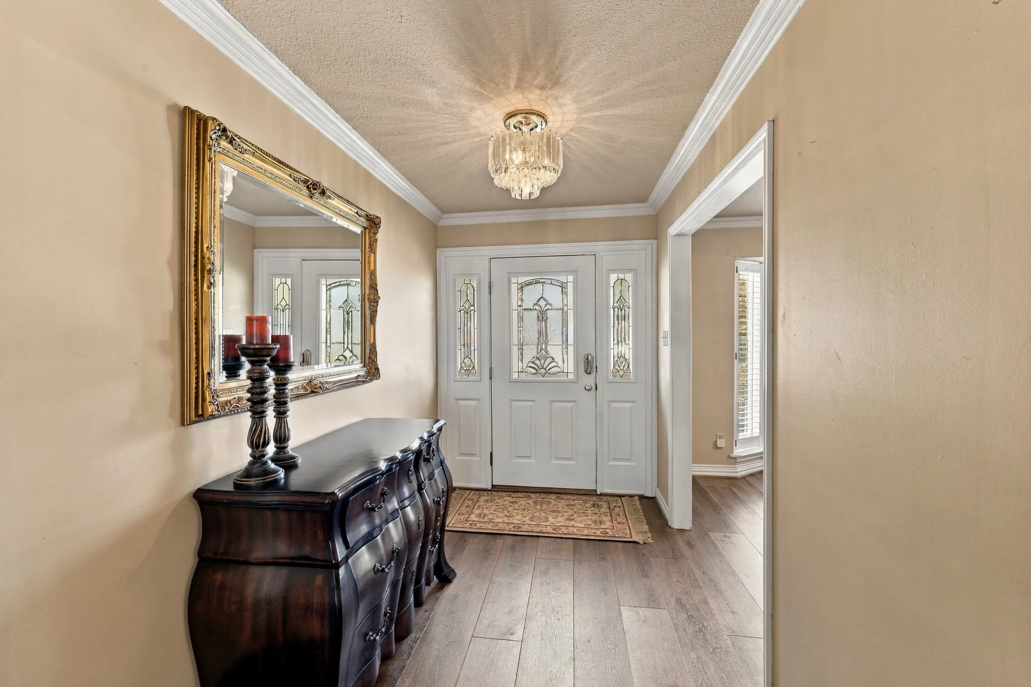 Single Family Residence For Sale in Tarrant County , 1710 Tennyson Drive, Arlington, Texas 76013, 4 Bedroom, 3 Bathroom, 2 Garage spaces, 2,710 Sqft, built in 1972, mls#21381878, Real Estate Agent in Arlington, Homes For Sale in Tarrant county, Homes For Sale in Arlington, Realtor in Arlington Texas, Real Estate Brokerage Independent Realty Texas, Luminita Cordes Realtor