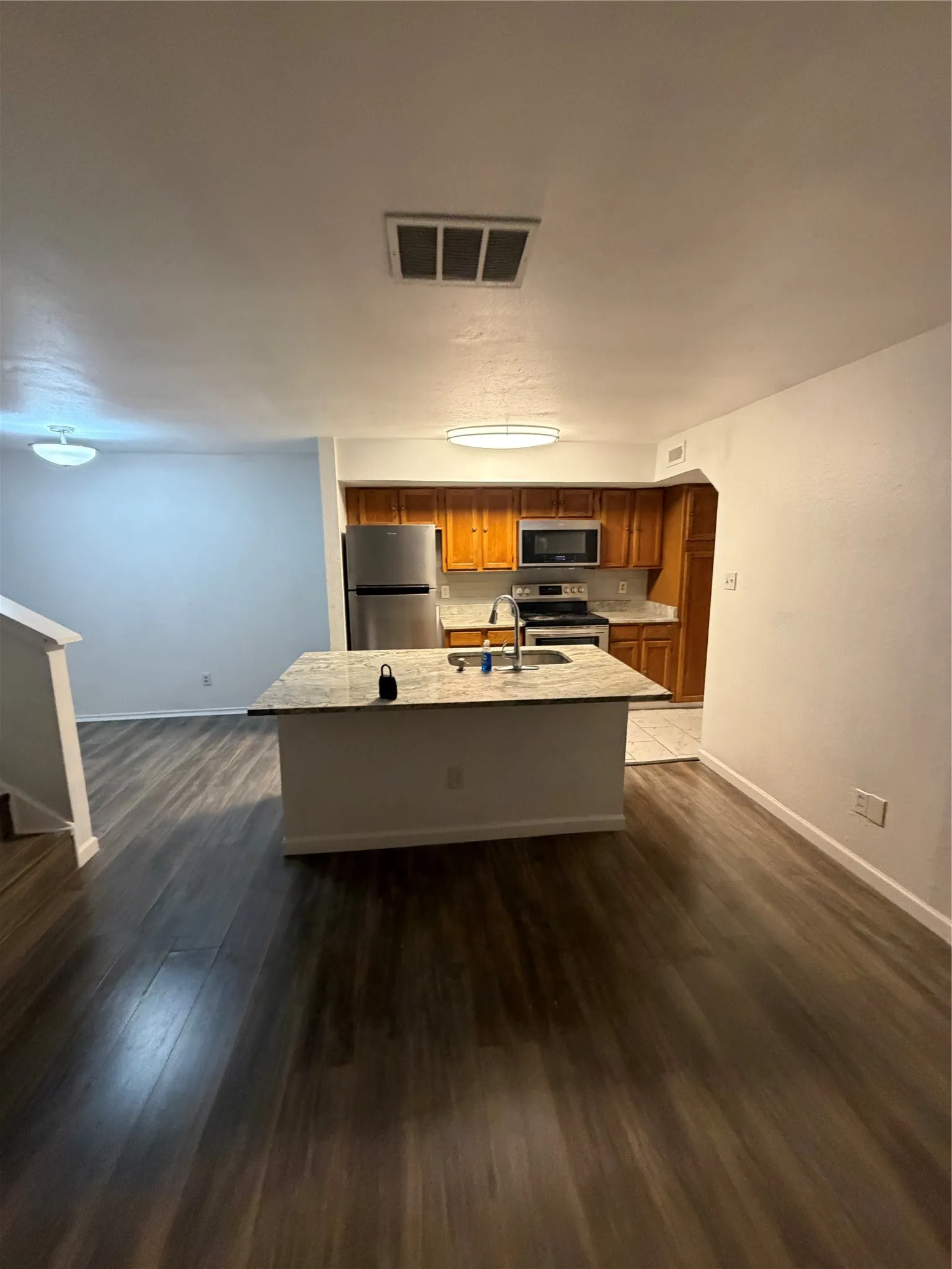 Condominium For Rent in Dallas County , 9805 Walnut Street 210, Dallas, Texas 75243, 2 Bedroom, 2 Bathroom, Garage spaces, 1,031 Sqft, built in 1981, mls#21385400, Real Estate Agent in Dallas, Homes For Rent in Dallas county, Homes For Rent in Dallas, Realtor in Dallas Texas, Real Estate Brokerage Independent Realty Texas, Luminita Cordes Realtor