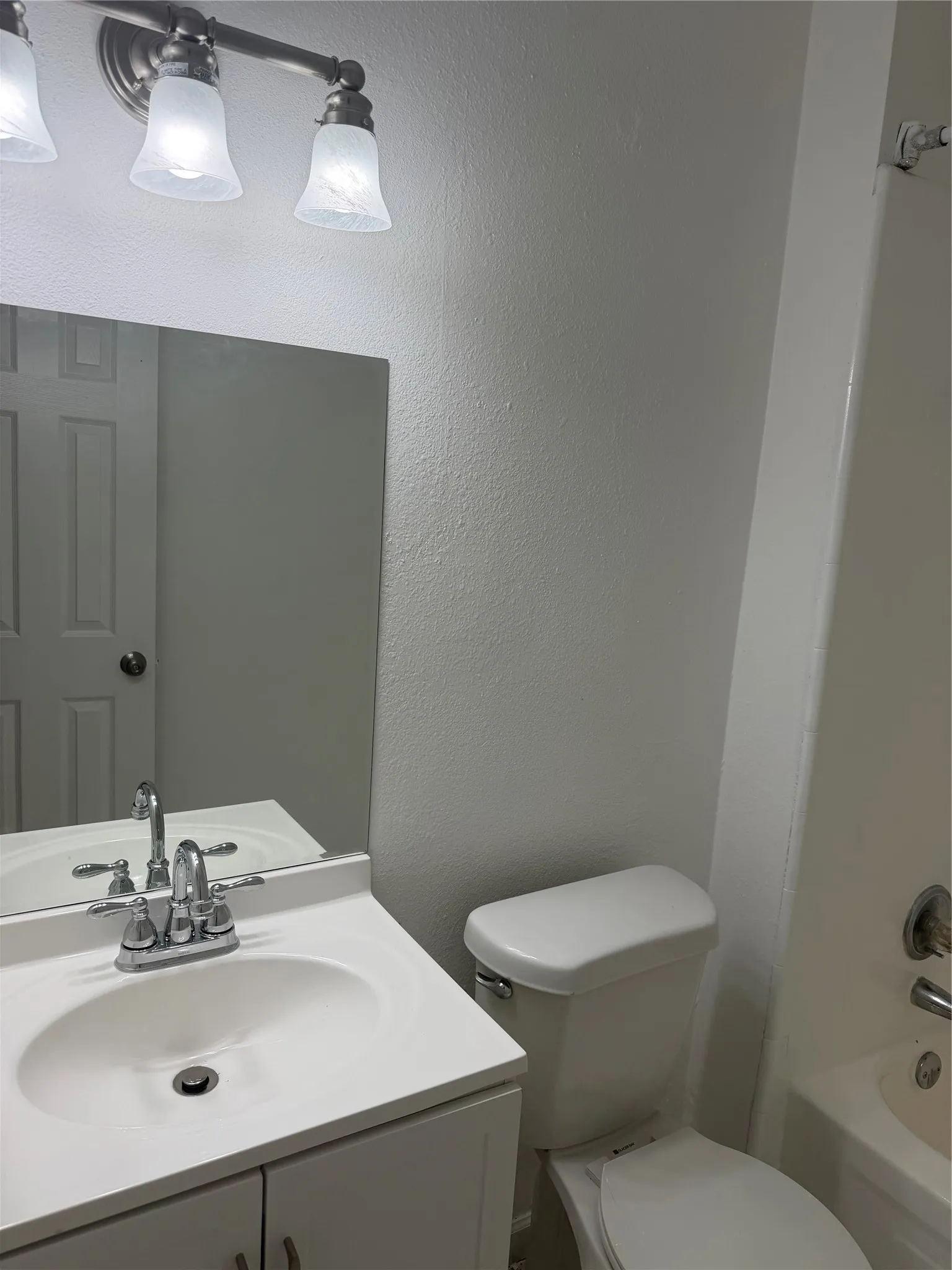 Condominium For Rent in Dallas County , 9805 Walnut Street 210, Dallas, Texas 75243, 2 Bedroom, 2 Bathroom, Garage spaces, 1,031 Sqft, built in 1981, mls#21385400, Real Estate Agent in Dallas, Homes For Rent in Dallas county, Homes For Rent in Dallas, Realtor in Dallas Texas, Real Estate Brokerage Independent Realty Texas, Luminita Cordes Realtor