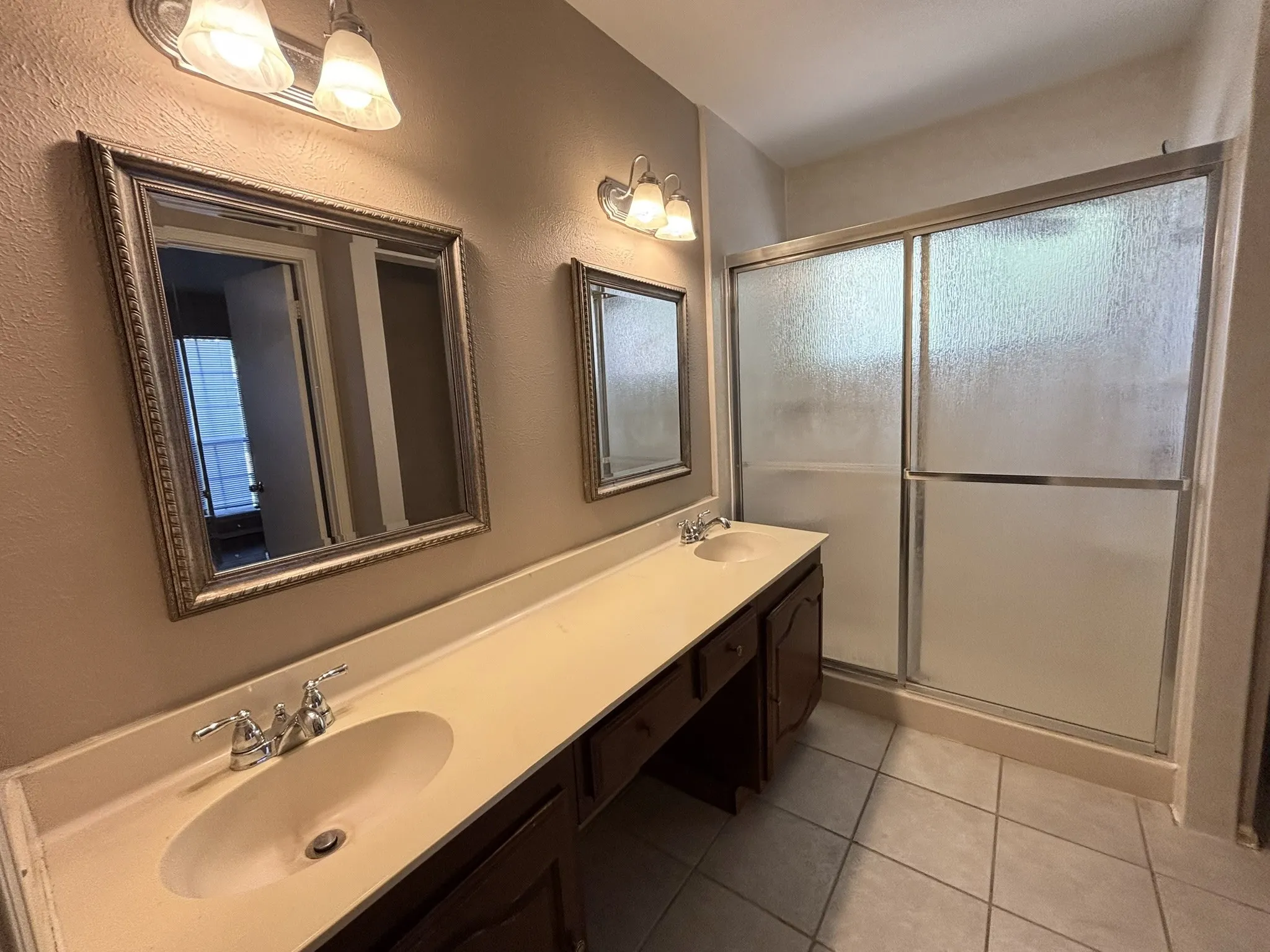 Single Family Residence For Rent in Denton County , 4121 Driscoll Drive, The Colony, Texas 75056, 4 Bedroom, 2 Bathroom, 2 Garage spaces, 1,492 Sqft, built in 1985, mls#21387850, Real Estate Agent in The Colony, Homes For Rent in Denton county, Homes For Rent in The Colony, Realtor in The Colony Texas, Real Estate Brokerage Independent Realty Texas, Luminita Cordes Realtor