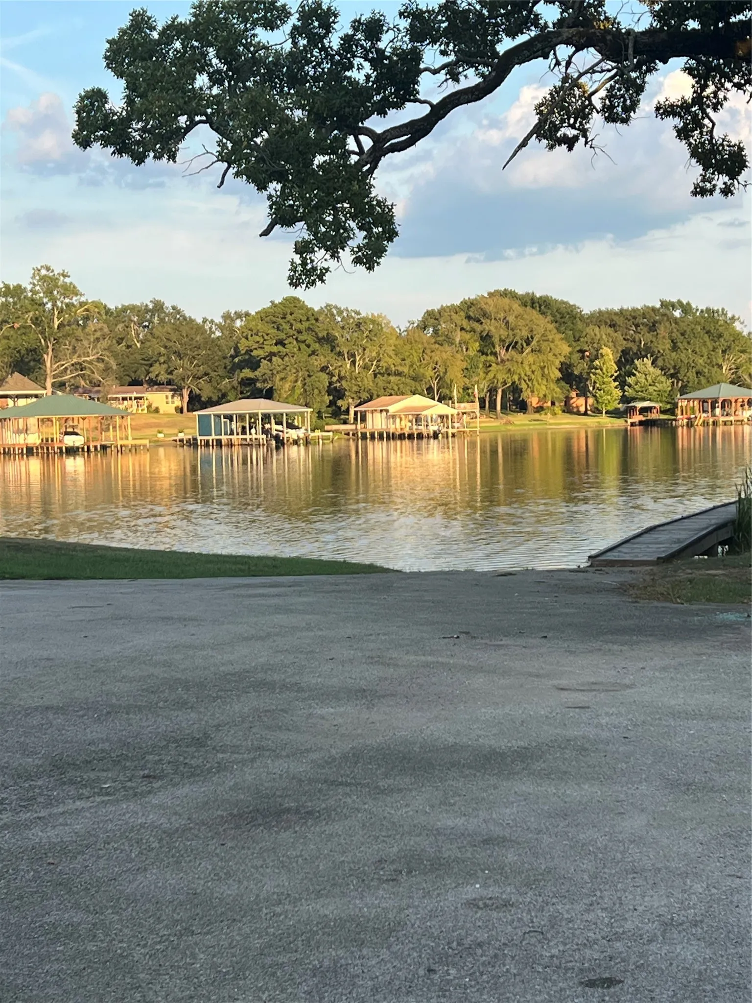 Less than 1/4 mile to public boat launch and fishing pier