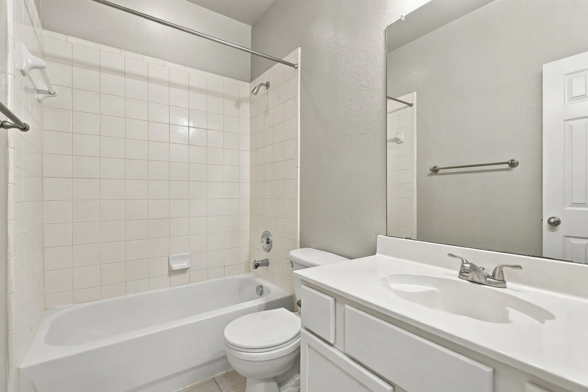 Single Family Residence For Sale in Denton County , 3105 Nighthawk Lane, Little Elm, Texas 75068, 3 Bedroom, 2 Bathroom, 2 Garage spaces, 2,127 Sqft, built in 2003, mls#21384737, Real Estate Agent in Little Elm, Homes For Sale in Denton county, Homes For Sale in Little Elm, Realtor in Little Elm Texas, Real Estate Brokerage Independent Realty Texas, Luminita Cordes Realtor