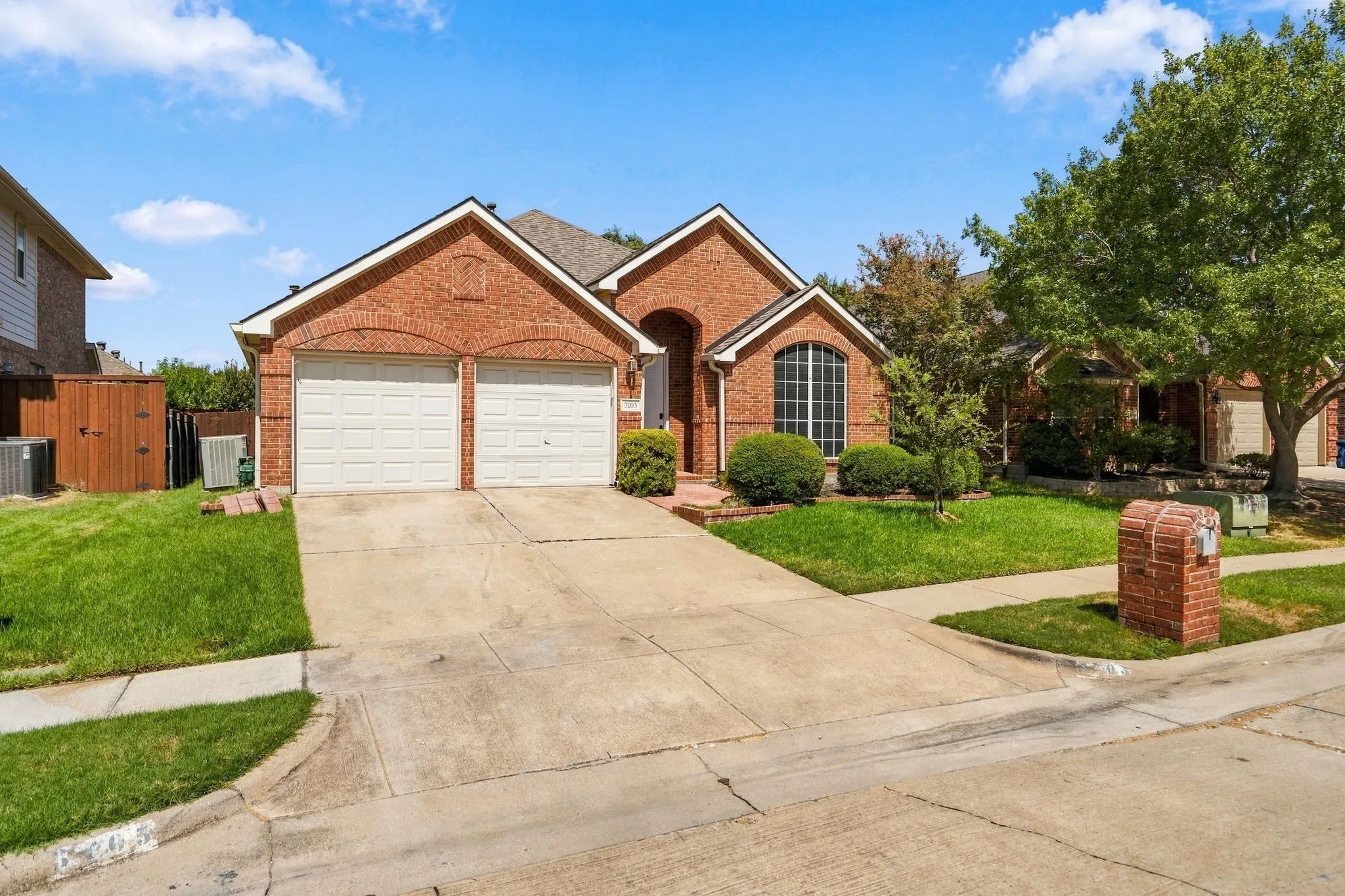 Single Family Residence For Sale in Denton County , 3105 Nighthawk Lane, Little Elm, Texas 75068, 3 Bedroom, 2 Bathroom, 2 Garage spaces, 2,127 Sqft, built in 2003, mls#21384737, Real Estate Agent in Little Elm, Homes For Sale in Denton county, Homes For Sale in Little Elm, Realtor in Little Elm Texas, Real Estate Brokerage Independent Realty Texas, Luminita Cordes Realtor