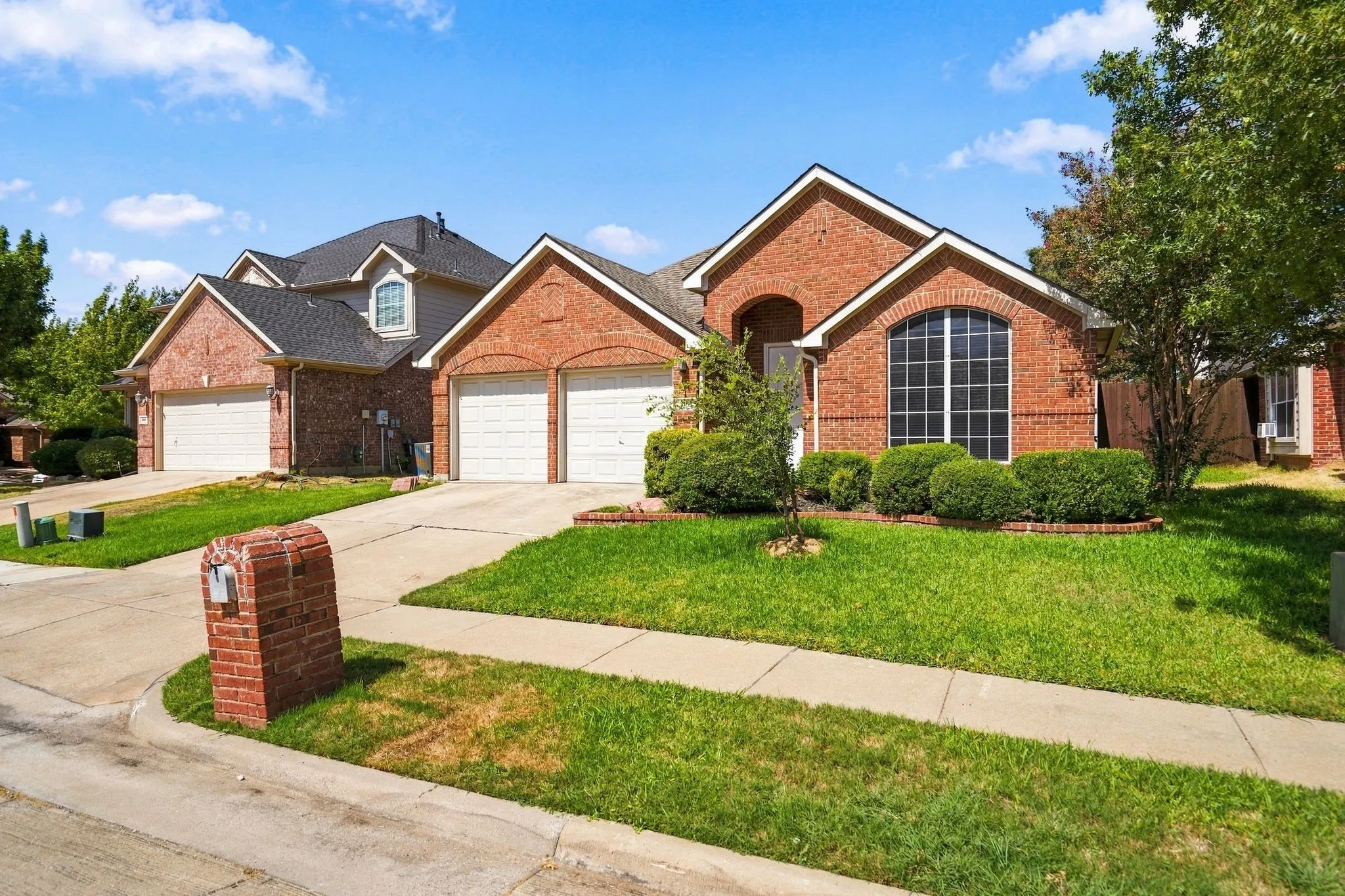 Single Family Residence For Sale in Denton County , 3105 Nighthawk Lane, Little Elm, Texas 75068, 3 Bedroom, 2 Bathroom, 2 Garage spaces, 2,127 Sqft, built in 2003, mls#21384737, Real Estate Agent in Little Elm, Homes For Sale in Denton county, Homes For Sale in Little Elm, Realtor in Little Elm Texas, Real Estate Brokerage Independent Realty Texas, Luminita Cordes Realtor