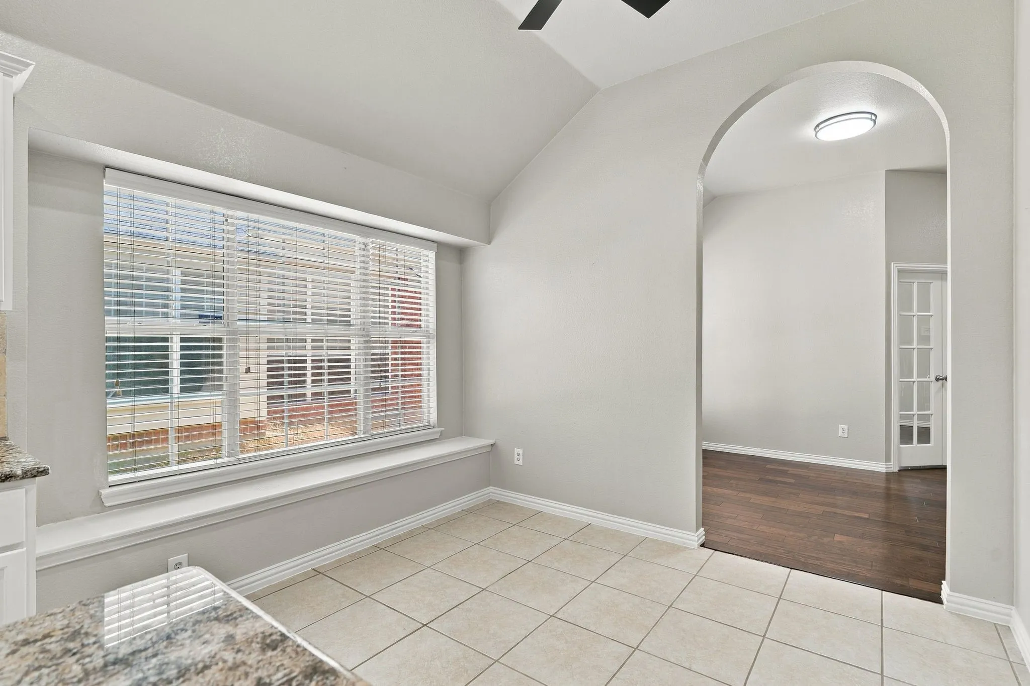 Single Family Residence For Sale in Denton County , 3105 Nighthawk Lane, Little Elm, Texas 75068, 3 Bedroom, 2 Bathroom, 2 Garage spaces, 2,127 Sqft, built in 2003, mls#21384737, Real Estate Agent in Little Elm, Homes For Sale in Denton county, Homes For Sale in Little Elm, Realtor in Little Elm Texas, Real Estate Brokerage Independent Realty Texas, Luminita Cordes Realtor