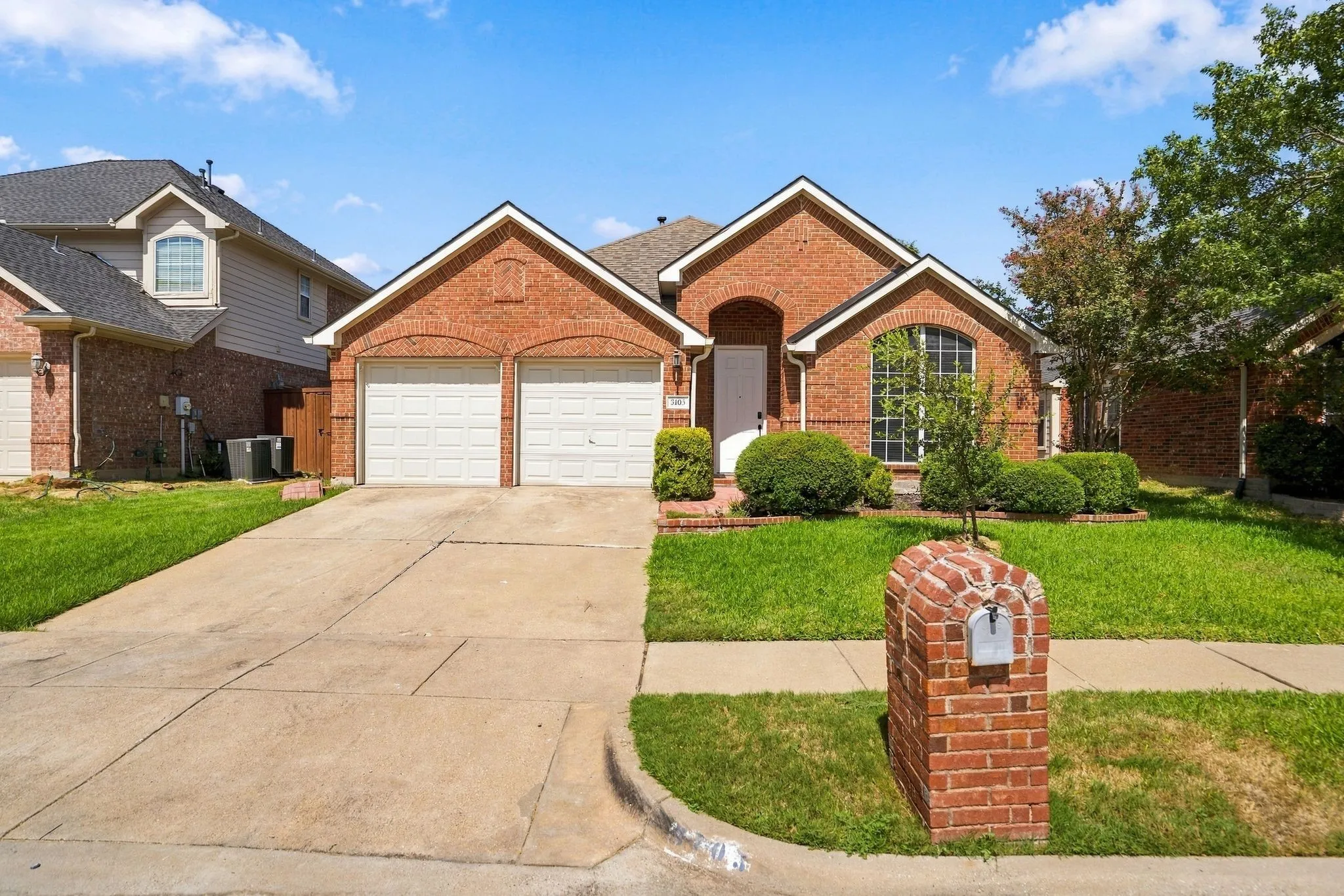 Single Family Residence For Sale in Denton County , 3105 Nighthawk Lane, Little Elm, Texas 75068, 3 Bedroom, 2 Bathroom, 2 Garage spaces, 2,127 Sqft, built in 2003, mls#21384737, Real Estate Agent in Little Elm, Homes For Sale in Denton county, Homes For Sale in Little Elm, Realtor in Little Elm Texas, Real Estate Brokerage Independent Realty Texas, Luminita Cordes Realtor