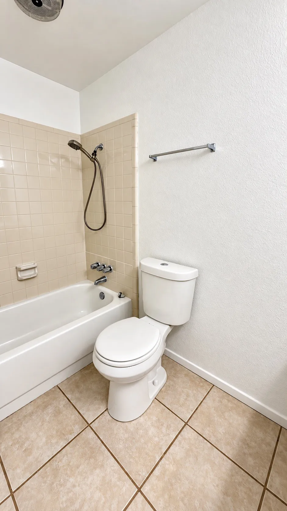 Single Family Residence For Rent in Tarrant County , 6432 Grasshopper Drive, Watauga, Texas 76148, 3 Bedroom, 2 Bathroom, 2 Garage spaces, 1,250 Sqft, built in 1982, mls#21386685, Real Estate Agent in Watauga, Homes For Rent in Tarrant county, Homes For Rent in Watauga, Realtor in Watauga Texas, Real Estate Brokerage Independent Realty Texas, Luminita Cordes Realtor