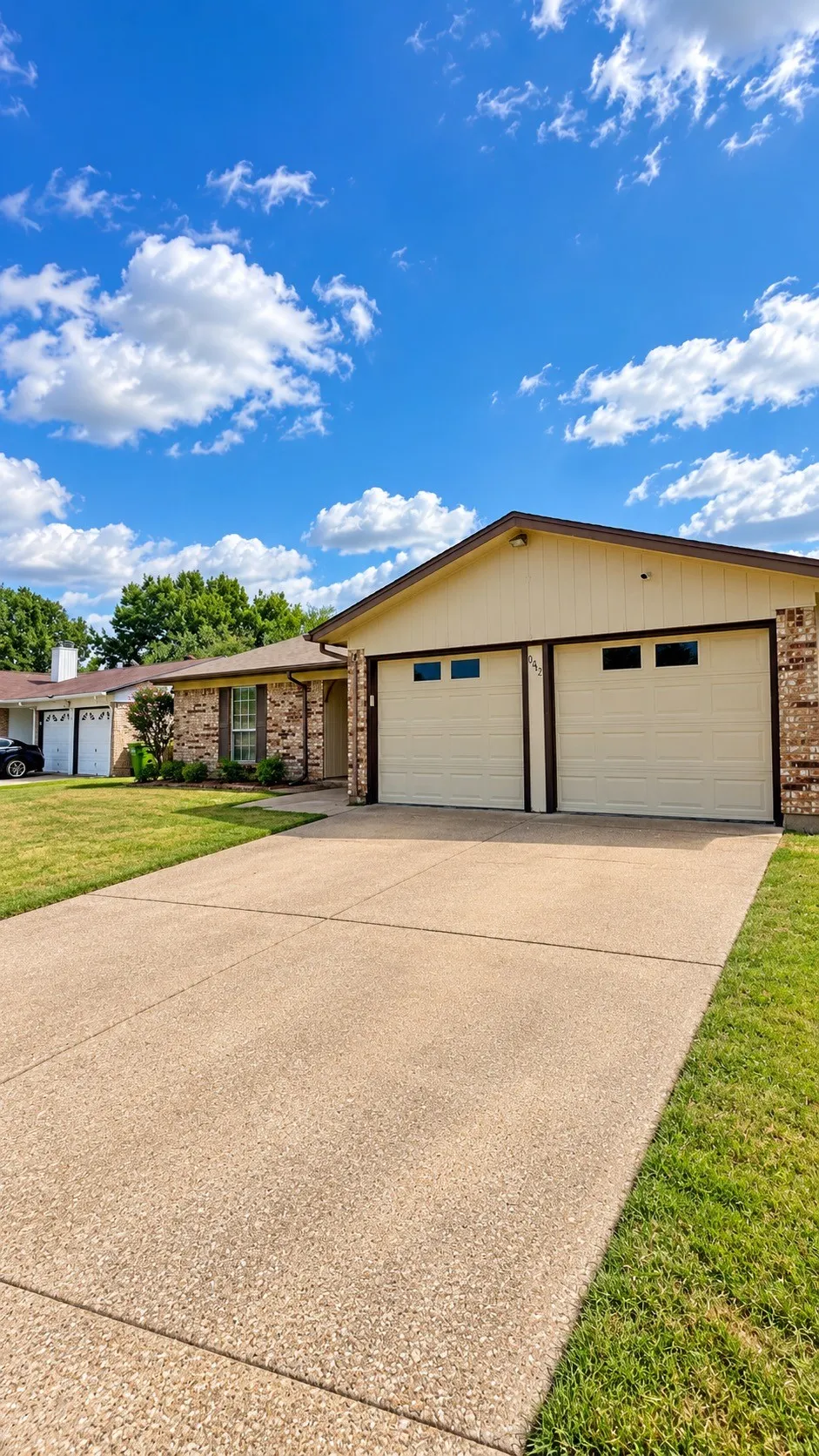 Single Family Residence For Rent in Tarrant County , 6432 Grasshopper Drive, Watauga, Texas 76148, 3 Bedroom, 2 Bathroom, 2 Garage spaces, 1,250 Sqft, built in 1982, mls#21386685, Real Estate Agent in Watauga, Homes For Rent in Tarrant county, Homes For Rent in Watauga, Realtor in Watauga Texas, Real Estate Brokerage Independent Realty Texas, Luminita Cordes Realtor