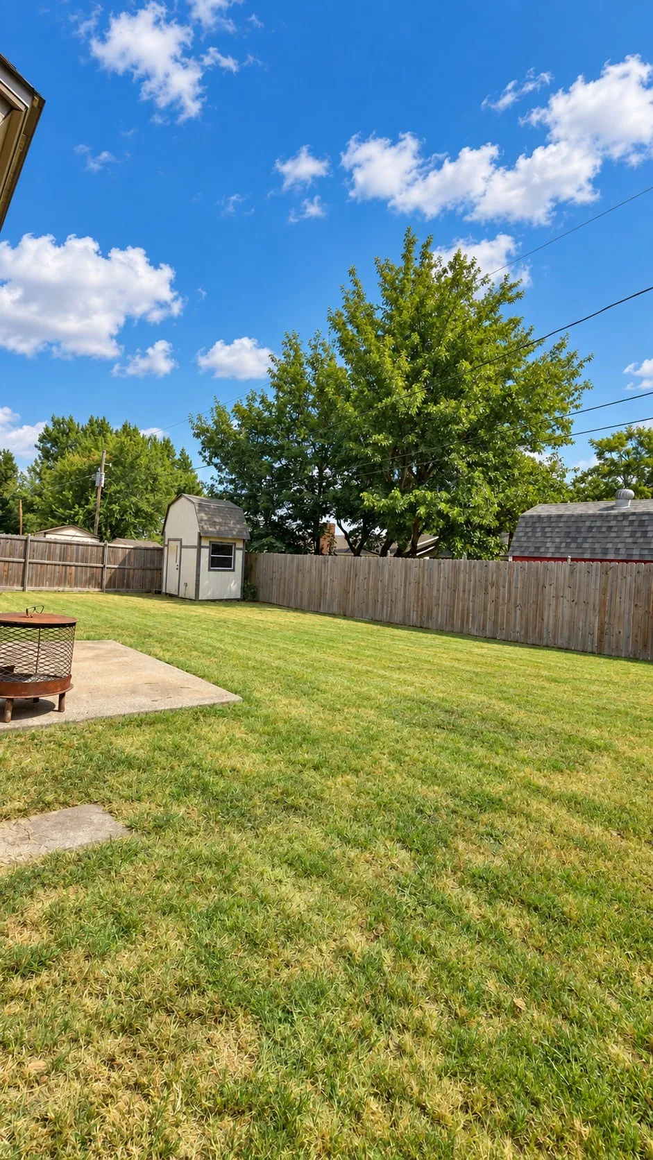 Single Family Residence For Rent in Tarrant County , 6432 Grasshopper Drive, Watauga, Texas 76148, 3 Bedroom, 2 Bathroom, 2 Garage spaces, 1,250 Sqft, built in 1982, mls#21386685, Real Estate Agent in Watauga, Homes For Rent in Tarrant county, Homes For Rent in Watauga, Realtor in Watauga Texas, Real Estate Brokerage Independent Realty Texas, Luminita Cordes Realtor