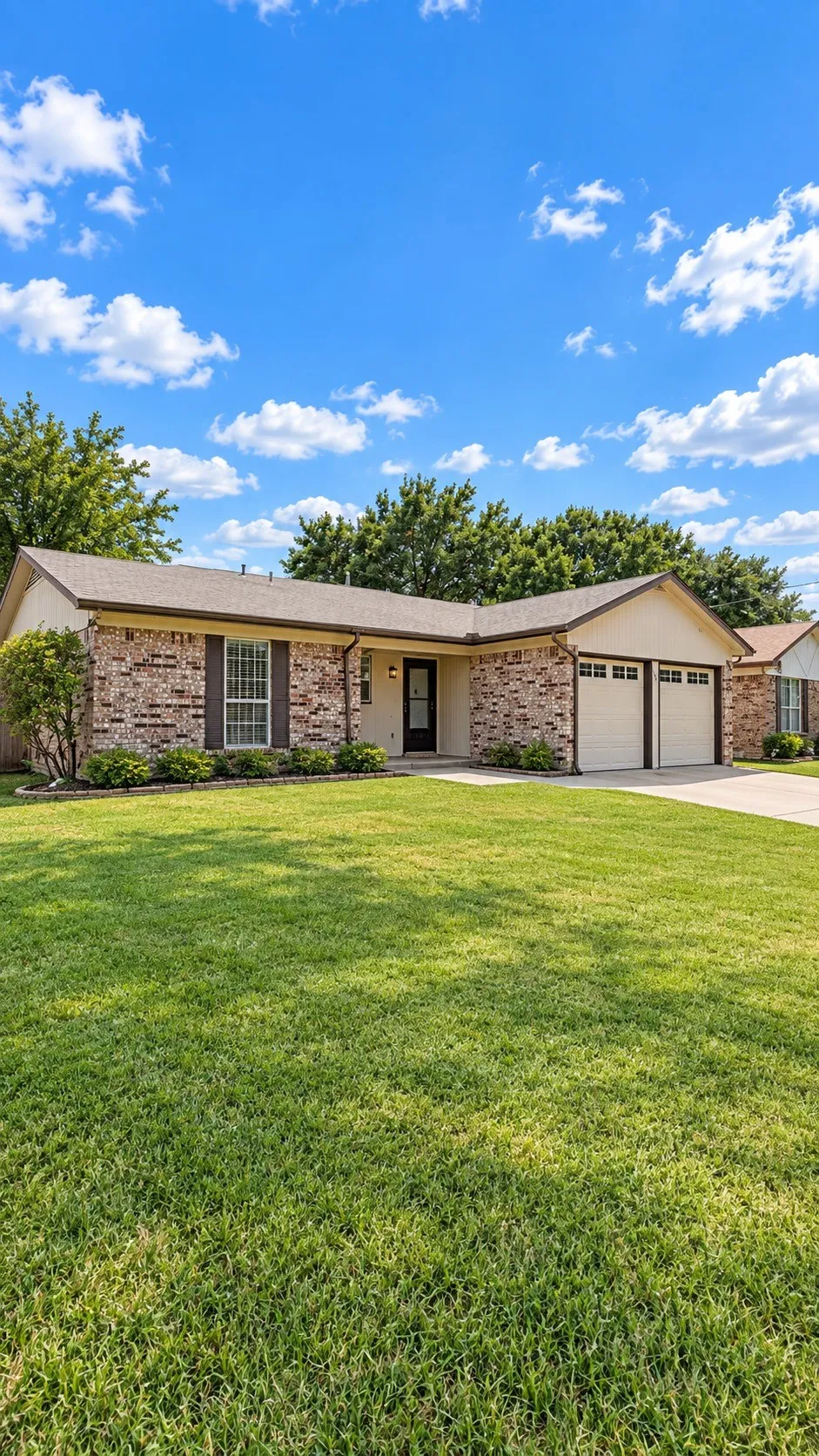 Single Family Residence For Rent in Tarrant County , 6432 Grasshopper Drive, Watauga, Texas 76148, 3 Bedroom, 2 Bathroom, 2 Garage spaces, 1,250 Sqft, built in 1982, mls#21386685, Real Estate Agent in Watauga, Homes For Rent in Tarrant county, Homes For Rent in Watauga, Realtor in Watauga Texas, Real Estate Brokerage Independent Realty Texas, Luminita Cordes Realtor