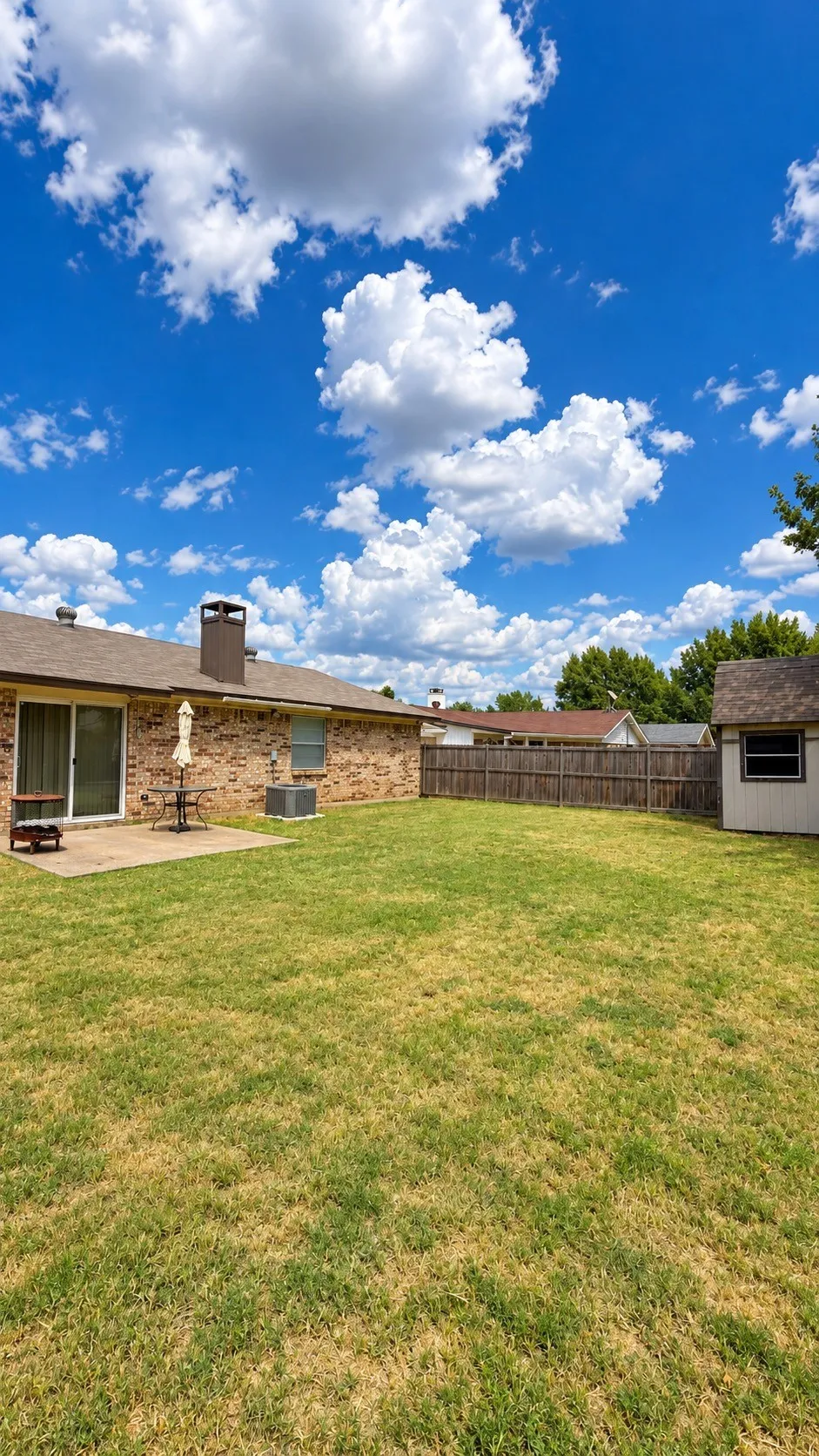 Single Family Residence For Rent in Tarrant County , 6432 Grasshopper Drive, Watauga, Texas 76148, 3 Bedroom, 2 Bathroom, 2 Garage spaces, 1,250 Sqft, built in 1982, mls#21386685, Real Estate Agent in Watauga, Homes For Rent in Tarrant county, Homes For Rent in Watauga, Realtor in Watauga Texas, Real Estate Brokerage Independent Realty Texas, Luminita Cordes Realtor