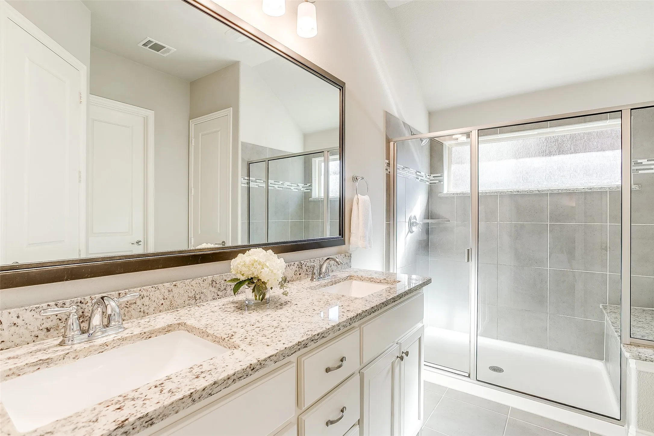 Single Family Residence For Rent in Denton County , 4204 Wilderness Pass, Fort Worth, Texas 76262, 3 Bedroom, 2 Bathroom, 2 Garage spaces, 2,202 Sqft, built in 2017, mls#21375779, Real Estate Agent in Fort Worth, Homes For Rent in Denton county, Homes For Rent in Fort Worth, Realtor in Fort Worth Texas, Real Estate Brokerage Independent Realty Texas, Luminita Cordes Realtor