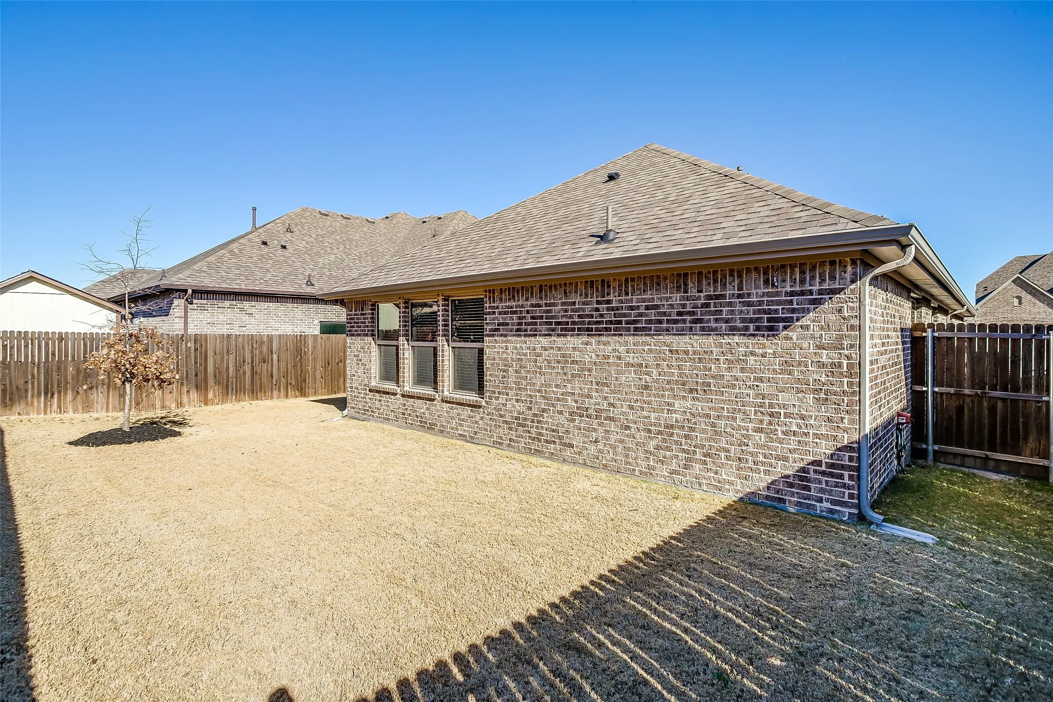 Single Family Residence For Rent in Denton County , 4204 Wilderness Pass, Fort Worth, Texas 76262, 3 Bedroom, 2 Bathroom, 2 Garage spaces, 2,202 Sqft, built in 2017, mls#21375779, Real Estate Agent in Fort Worth, Homes For Rent in Denton county, Homes For Rent in Fort Worth, Realtor in Fort Worth Texas, Real Estate Brokerage Independent Realty Texas, Luminita Cordes Realtor