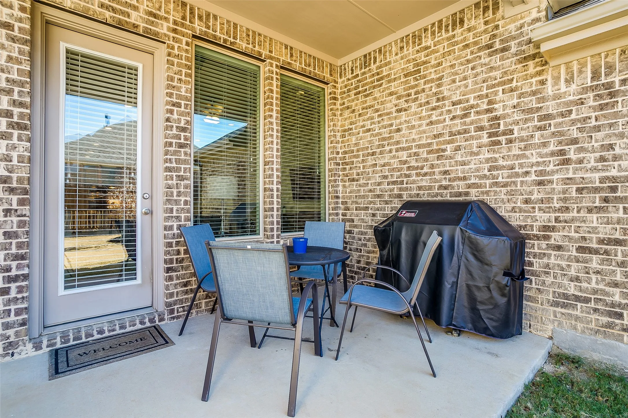 Single Family Residence For Rent in Denton County , 4204 Wilderness Pass, Fort Worth, Texas 76262, 3 Bedroom, 2 Bathroom, 2 Garage spaces, 2,202 Sqft, built in 2017, mls#21375779, Real Estate Agent in Fort Worth, Homes For Rent in Denton county, Homes For Rent in Fort Worth, Realtor in Fort Worth Texas, Real Estate Brokerage Independent Realty Texas, Luminita Cordes Realtor