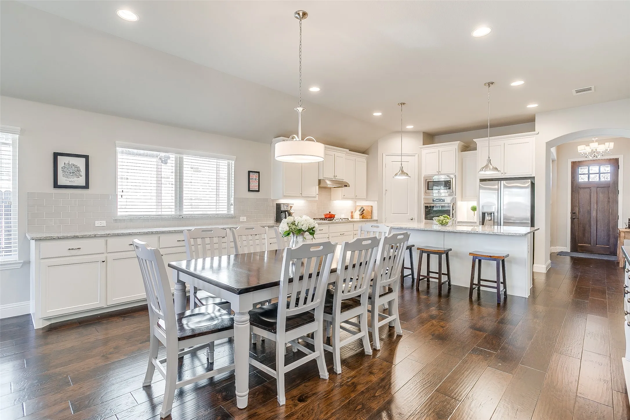 Single Family Residence For Rent in Denton County , 4204 Wilderness Pass, Fort Worth, Texas 76262, 3 Bedroom, 2 Bathroom, 2 Garage spaces, 2,202 Sqft, built in 2017, mls#21375779, Real Estate Agent in Fort Worth, Homes For Rent in Denton county, Homes For Rent in Fort Worth, Realtor in Fort Worth Texas, Real Estate Brokerage Independent Realty Texas, Luminita Cordes Realtor