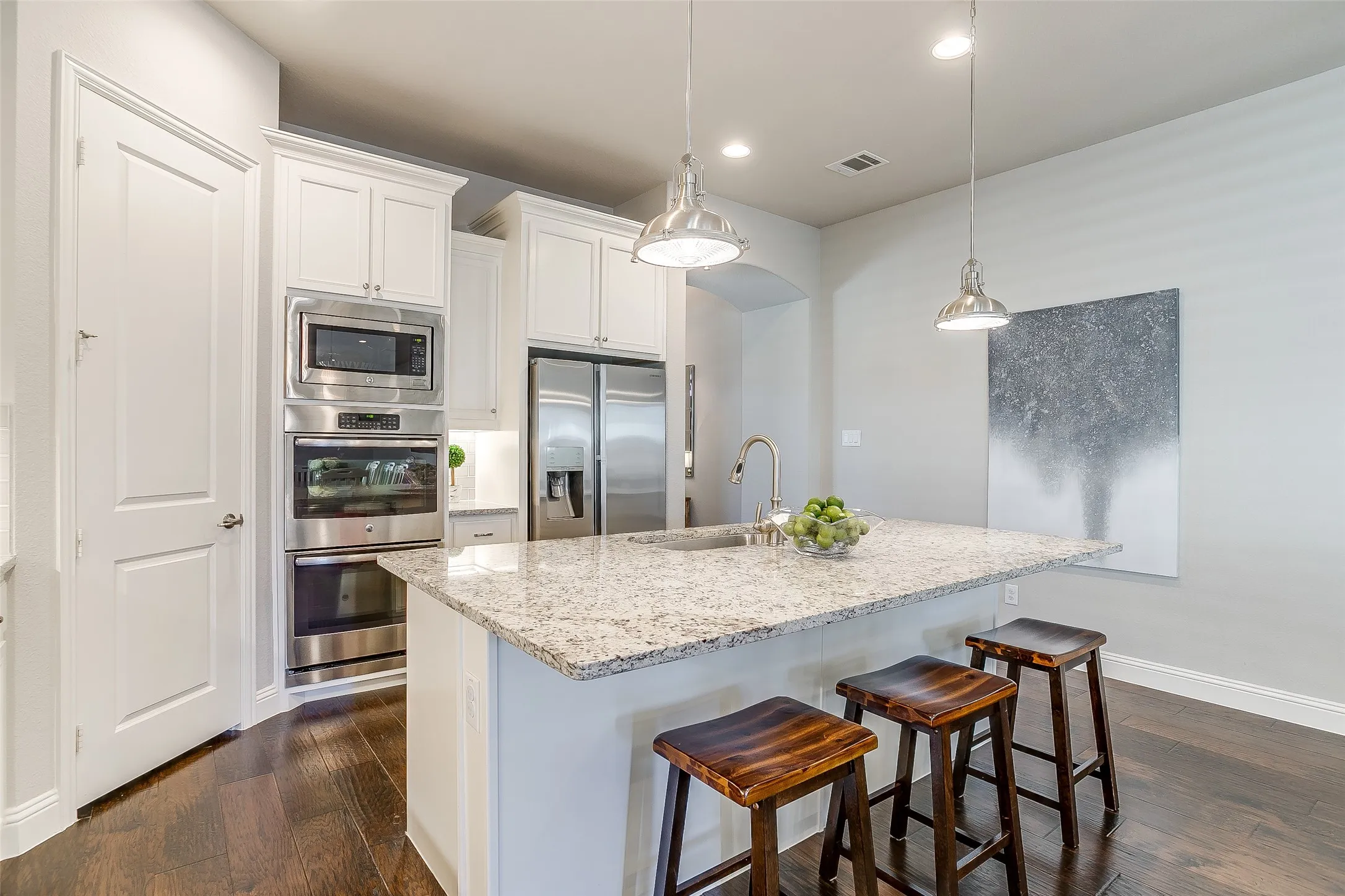 Single Family Residence For Rent in Denton County , 4204 Wilderness Pass, Fort Worth, Texas 76262, 3 Bedroom, 2 Bathroom, 2 Garage spaces, 2,202 Sqft, built in 2017, mls#21375779, Real Estate Agent in Fort Worth, Homes For Rent in Denton county, Homes For Rent in Fort Worth, Realtor in Fort Worth Texas, Real Estate Brokerage Independent Realty Texas, Luminita Cordes Realtor