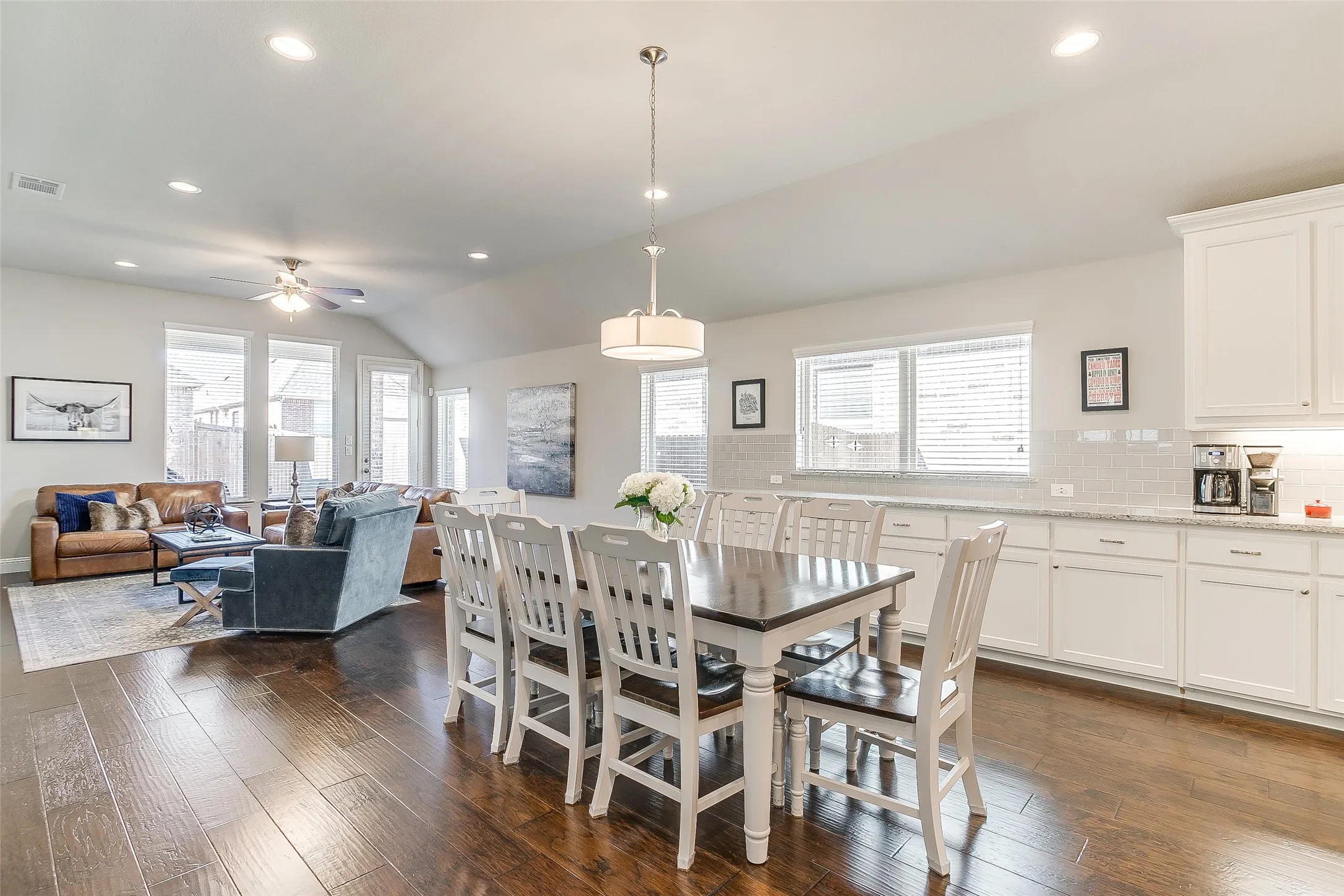 Single Family Residence For Rent in Denton County , 4204 Wilderness Pass, Fort Worth, Texas 76262, 3 Bedroom, 2 Bathroom, 2 Garage spaces, 2,202 Sqft, built in 2017, mls#21375779, Real Estate Agent in Fort Worth, Homes For Rent in Denton county, Homes For Rent in Fort Worth, Realtor in Fort Worth Texas, Real Estate Brokerage Independent Realty Texas, Luminita Cordes Realtor