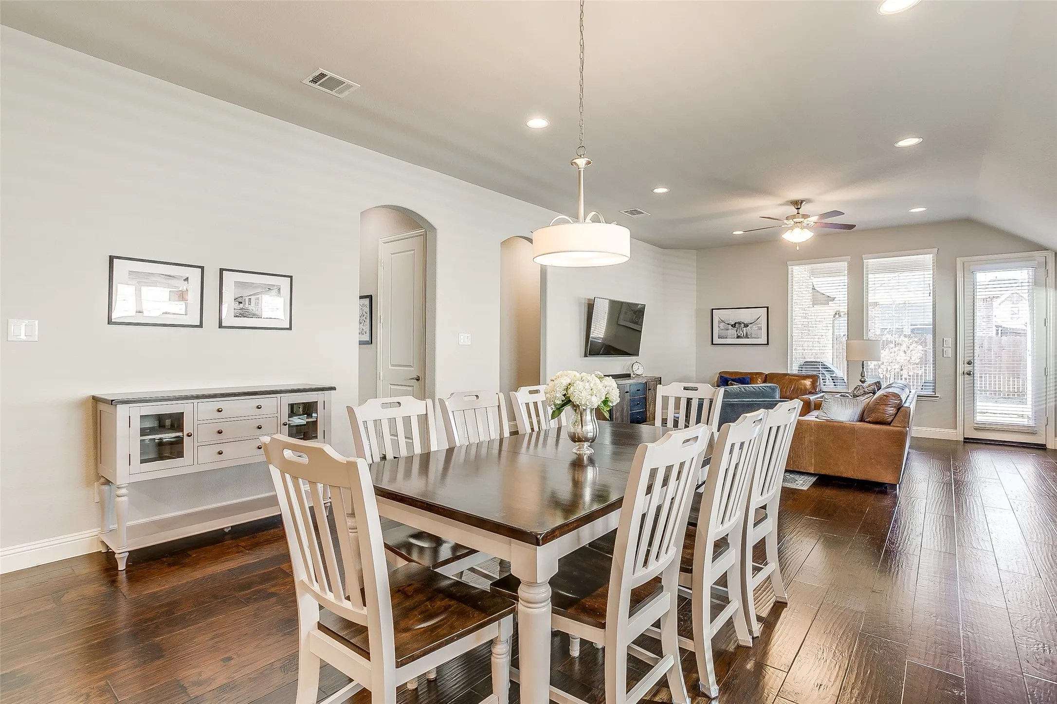 Single Family Residence For Rent in Denton County , 4204 Wilderness Pass, Fort Worth, Texas 76262, 3 Bedroom, 2 Bathroom, 2 Garage spaces, 2,202 Sqft, built in 2017, mls#21375779, Real Estate Agent in Fort Worth, Homes For Rent in Denton county, Homes For Rent in Fort Worth, Realtor in Fort Worth Texas, Real Estate Brokerage Independent Realty Texas, Luminita Cordes Realtor