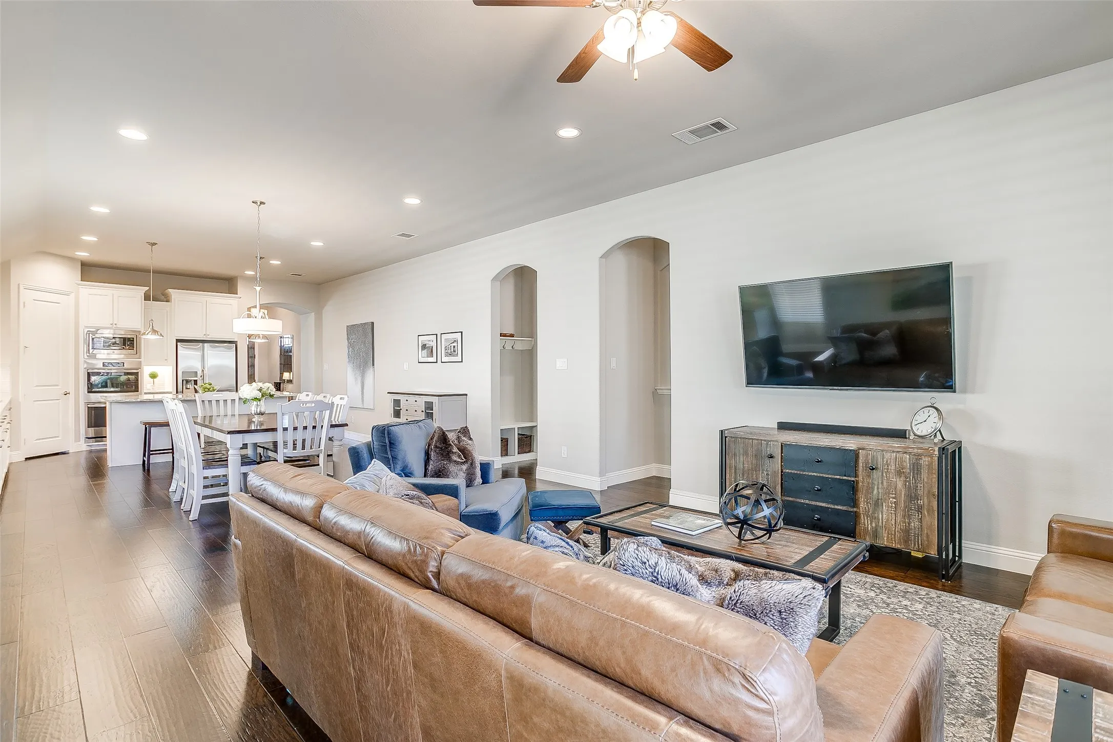 Single Family Residence For Rent in Denton County , 4204 Wilderness Pass, Fort Worth, Texas 76262, 3 Bedroom, 2 Bathroom, 2 Garage spaces, 2,202 Sqft, built in 2017, mls#21375779, Real Estate Agent in Fort Worth, Homes For Rent in Denton county, Homes For Rent in Fort Worth, Realtor in Fort Worth Texas, Real Estate Brokerage Independent Realty Texas, Luminita Cordes Realtor