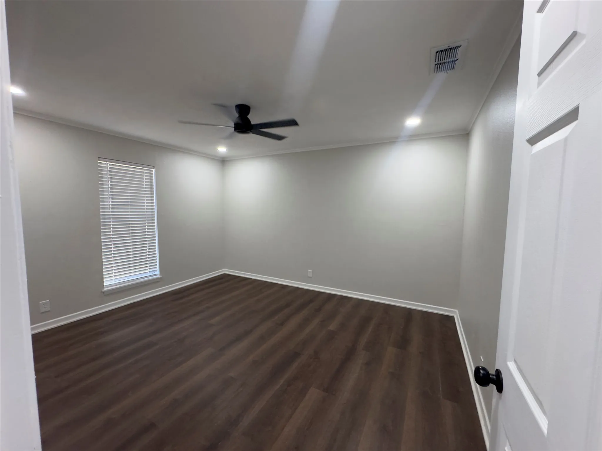 Single Family Residence For Rent in Henderson County , 209 Magnolia Lane, Chandler, Texas 75758, 3 Bedroom, 2 Bathroom, 2 Garage spaces, 1,795 Sqft, built in 1970, mls#21386548, Real Estate Agent in Chandler, Homes For Rent in Henderson county, Homes For Rent in Chandler, Realtor in Chandler Texas, Real Estate Brokerage Independent Realty Texas, Luminita Cordes Realtor