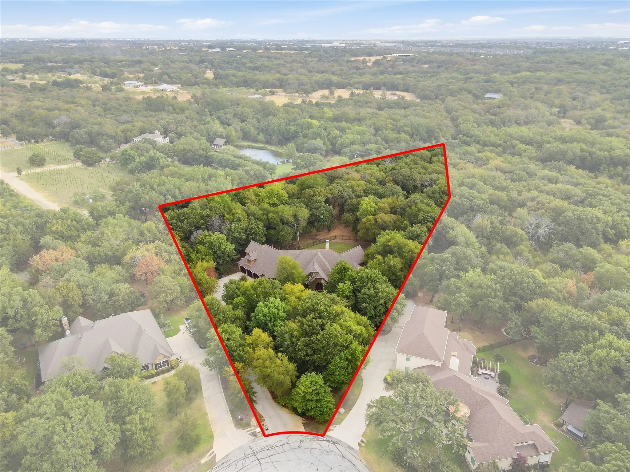 Single Family Residence For Sale in Denton County , 2050 E Oak Shores Drive, Cross Roads, Texas 76227, 5 Bedroom, 3 Bathroom, 3 Garage spaces, 4,505 Sqft, built in 2007, mls#21387682, Real Estate Agent in Cross Roads, Homes For Sale in Denton county, Homes For Sale in Cross Roads, Realtor in Cross Roads Texas, Real Estate Brokerage Independent Realty Texas, Luminita Cordes Realtor