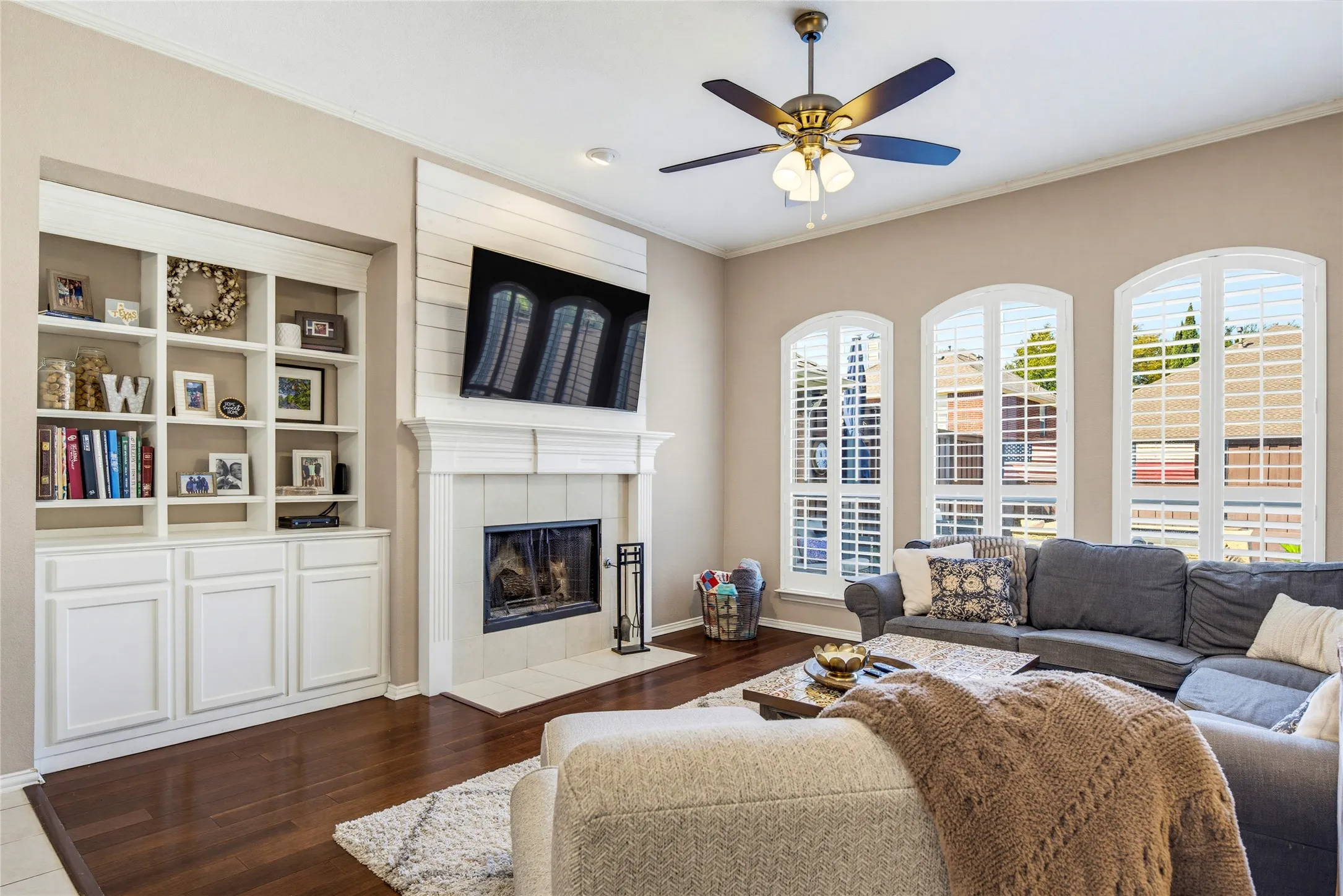 Single Family Residence For Sale in Denton County , 8745 Turnberry Drive, Frisco, Texas 75036, 3 Bedroom, 2 Bathroom, 2 Garage spaces, 2,015 Sqft, built in 2000, mls#21386361, Real Estate Agent in Frisco, Homes For Sale in Denton county, Homes For Sale in Frisco, Realtor in Frisco Texas, Real Estate Brokerage Independent Realty Texas, Luminita Cordes Realtor