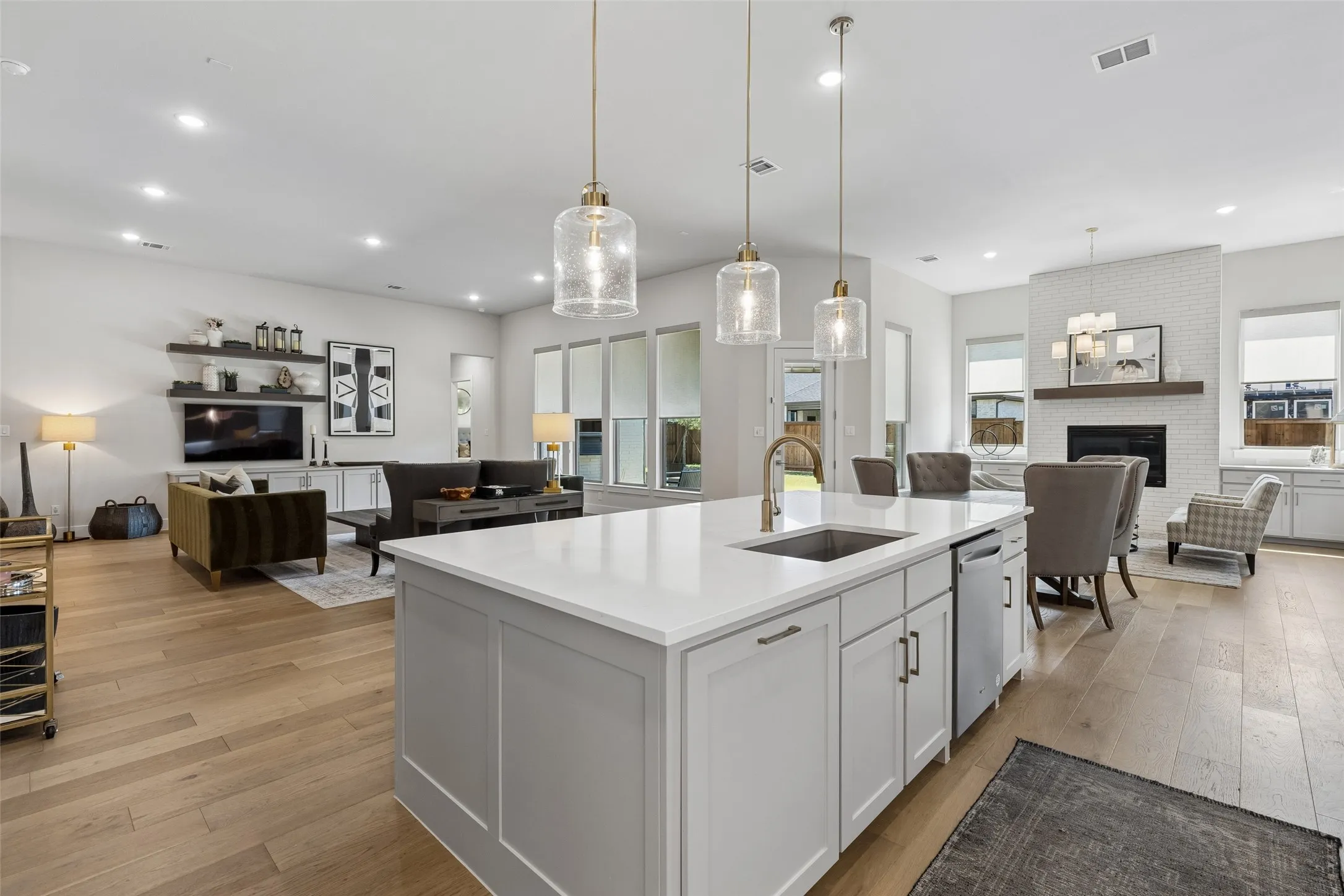 Single Family Residence For Sale in Denton County , 4208 Sunrise Lane, Celina, Texas 75078, 4 Bedroom, 5 Bathroom, 3 Garage spaces, 3,655 Sqft, built in 2024, mls#21387864, Real Estate Agent in Celina, Homes For Sale in Denton county, Homes For Sale in Celina, Realtor in Celina Texas, Real Estate Brokerage Independent Realty Texas, Luminita Cordes Realtor