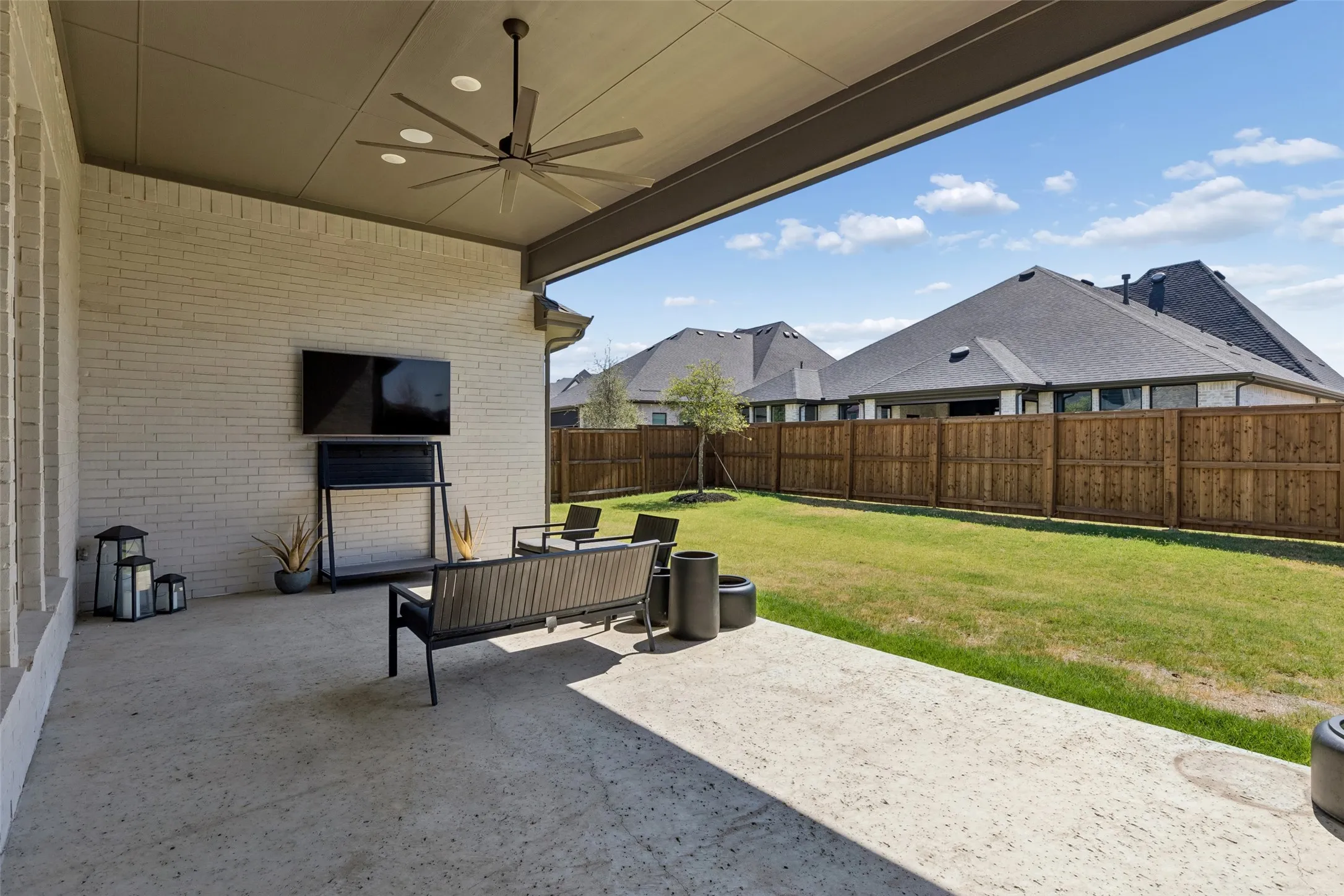 Single Family Residence For Sale in Denton County , 4208 Sunrise Lane, Celina, Texas 75078, 4 Bedroom, 5 Bathroom, 3 Garage spaces, 3,655 Sqft, built in 2024, mls#21387864, Real Estate Agent in Celina, Homes For Sale in Denton county, Homes For Sale in Celina, Realtor in Celina Texas, Real Estate Brokerage Independent Realty Texas, Luminita Cordes Realtor