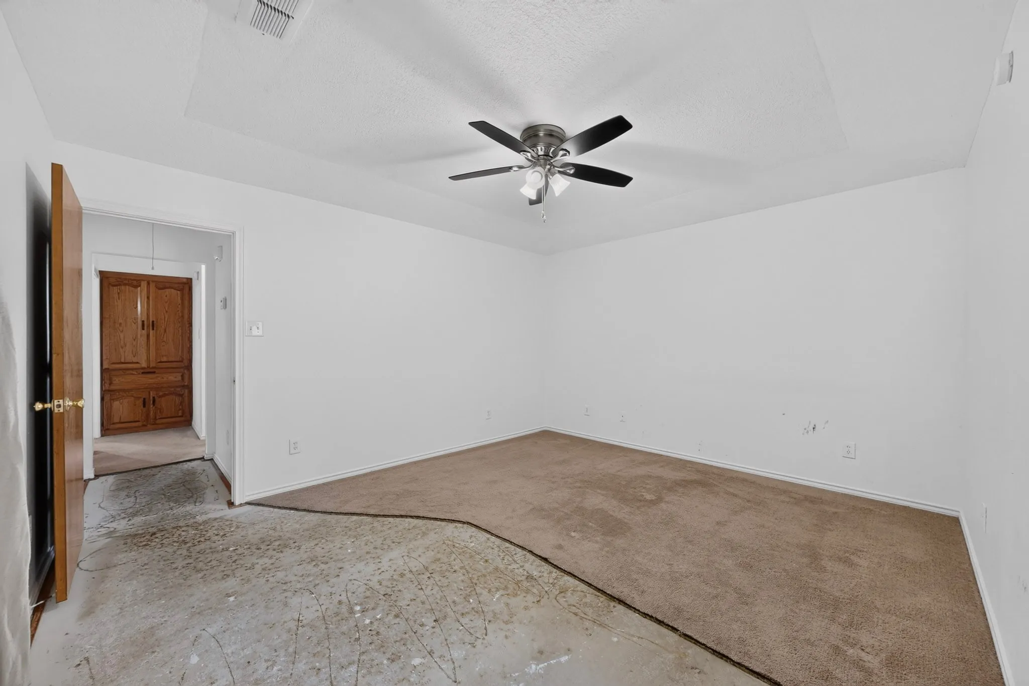 Single Family Residence For Sale in Collin County , 303 Stoneybrook Drive, Wylie, Texas 75098, 3 Bedroom, 2 Bathroom, 2 Garage spaces, 1,777 Sqft, built in 1983, mls#21351955, Real Estate Agent in Wylie, Homes For Sale in Collin county, Homes For Sale in Wylie, Realtor in Wylie Texas, Real Estate Brokerage Independent Realty Texas, Luminita Cordes Realtor