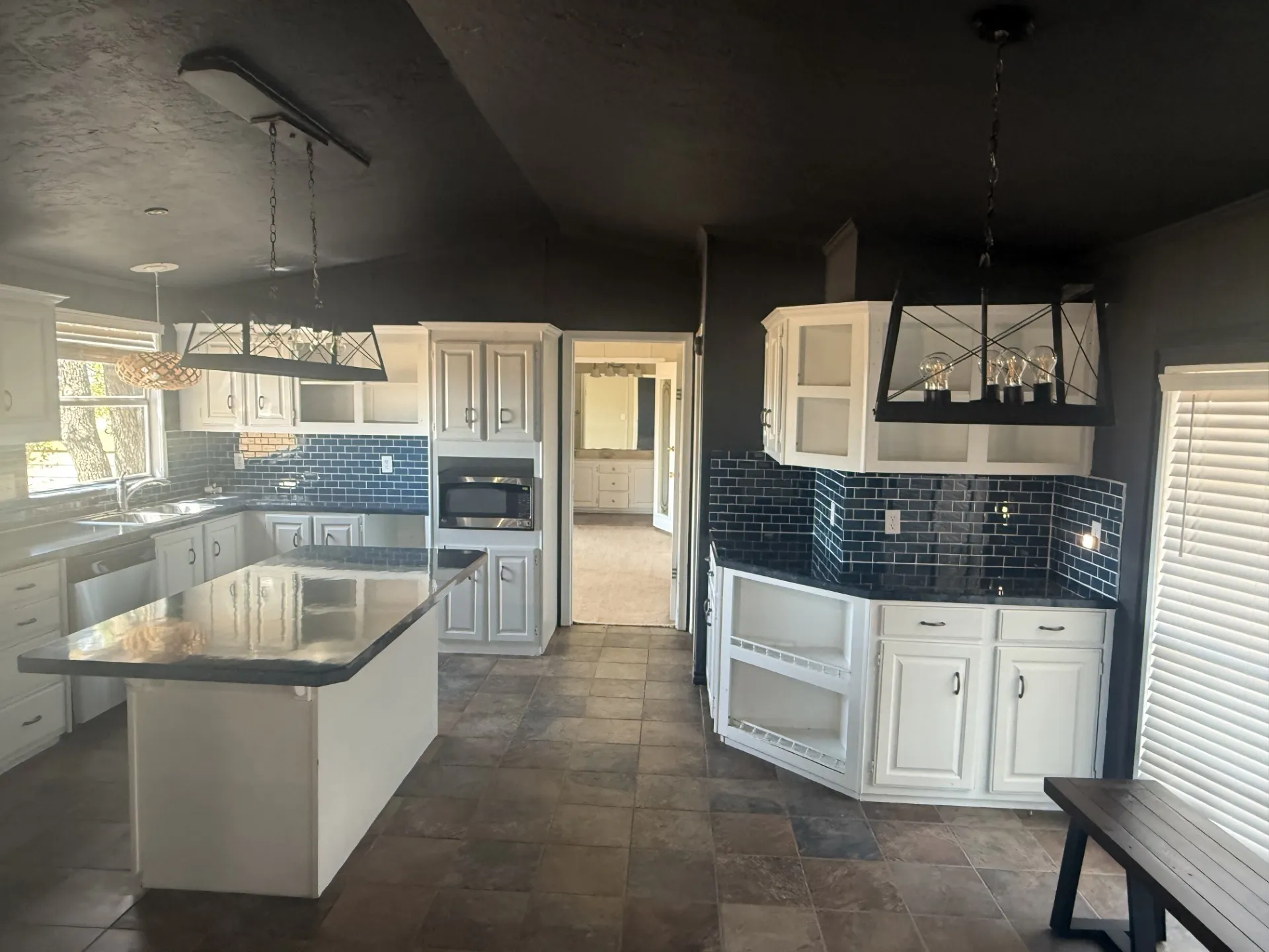 Mobile Home For Sale in Wise County , 986 County Road 1785, Sunset, Texas 76270, 3 Bedroom, 2 Bathroom, 4 Garage spaces, 1,440 Sqft, built in 1992, mls#21387869, Real Estate Agent in Sunset, Homes For Sale in Wise county, Homes For Sale in Sunset, Realtor in Sunset Texas, Real Estate Brokerage Independent Realty Texas, Luminita Cordes Realtor
