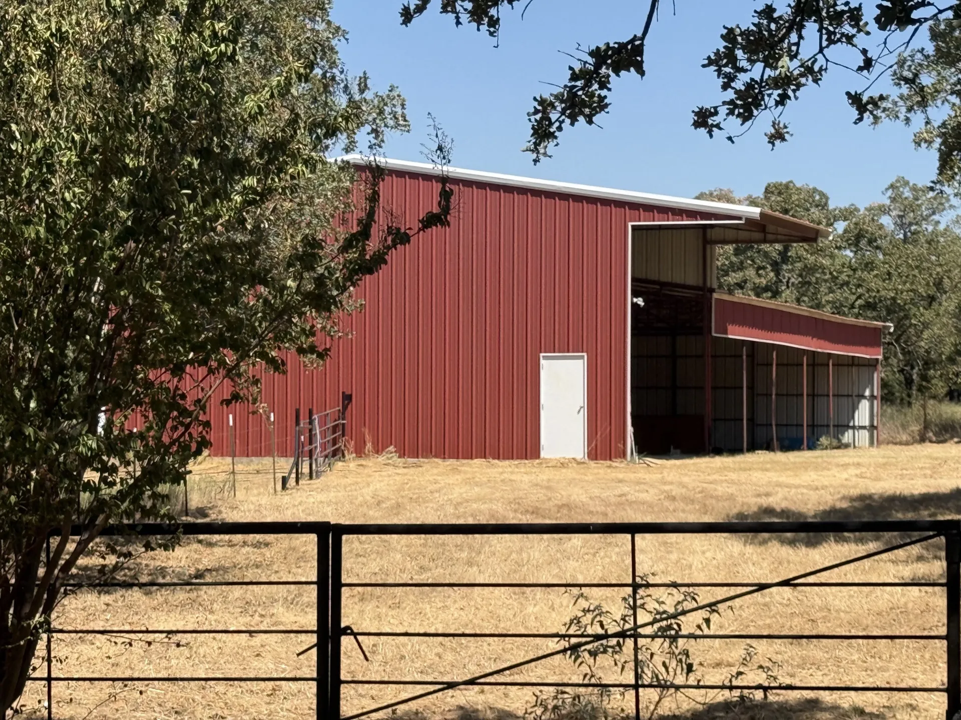Mobile Home For Sale in Wise County , 986 County Road 1785, Sunset, Texas 76270, 3 Bedroom, 2 Bathroom, 4 Garage spaces, 1,440 Sqft, built in 1992, mls#21387869, Real Estate Agent in Sunset, Homes For Sale in Wise county, Homes For Sale in Sunset, Realtor in Sunset Texas, Real Estate Brokerage Independent Realty Texas, Luminita Cordes Realtor
