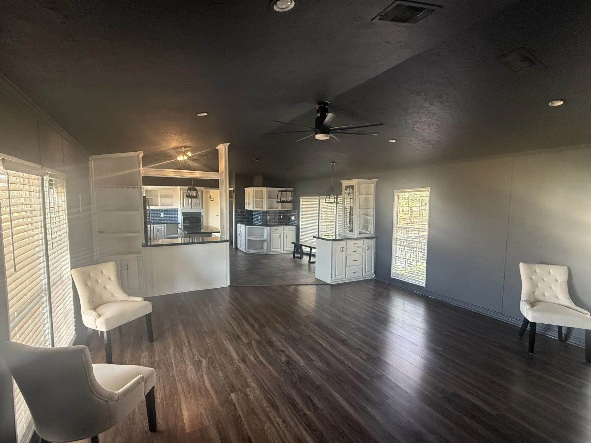 Mobile Home For Sale in Wise County , 986 County Road 1785, Sunset, Texas 76270, 3 Bedroom, 2 Bathroom, 4 Garage spaces, 1,440 Sqft, built in 1992, mls#21387869, Real Estate Agent in Sunset, Homes For Sale in Wise county, Homes For Sale in Sunset, Realtor in Sunset Texas, Real Estate Brokerage Independent Realty Texas, Luminita Cordes Realtor
