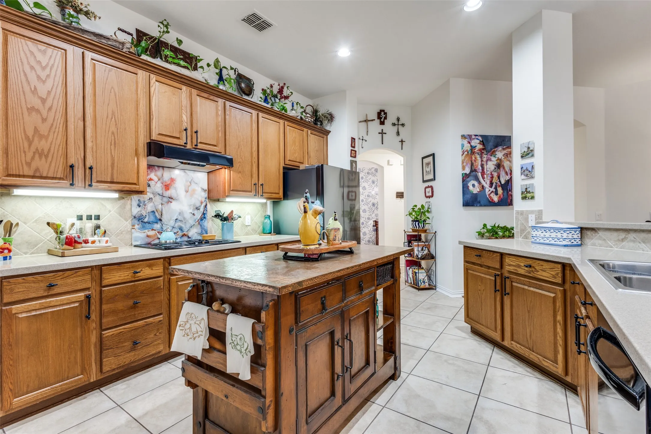 Single Family Residence For Sale in Collin County , 1377 Ranch House Drive, Fairview, Texas 75069, 2 Bedroom, 3 Bathroom, 2 Garage spaces, 2,675 Sqft, built in 2004, mls#21385800, Real Estate Agent in Fairview, Homes For Sale in Collin county, Homes For Sale in Fairview, Realtor in Fairview Texas, Real Estate Brokerage Independent Realty Texas, Luminita Cordes Realtor