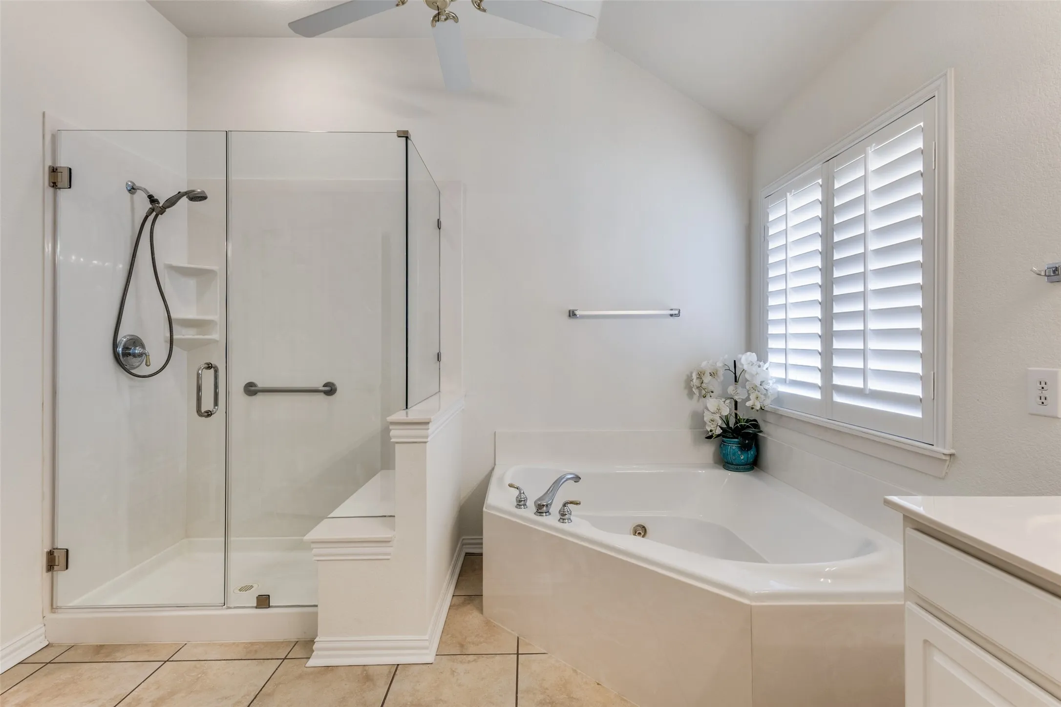Single Family Residence For Sale in Collin County , 1377 Ranch House Drive, Fairview, Texas 75069, 2 Bedroom, 3 Bathroom, 2 Garage spaces, 2,675 Sqft, built in 2004, mls#21385800, Real Estate Agent in Fairview, Homes For Sale in Collin county, Homes For Sale in Fairview, Realtor in Fairview Texas, Real Estate Brokerage Independent Realty Texas, Luminita Cordes Realtor